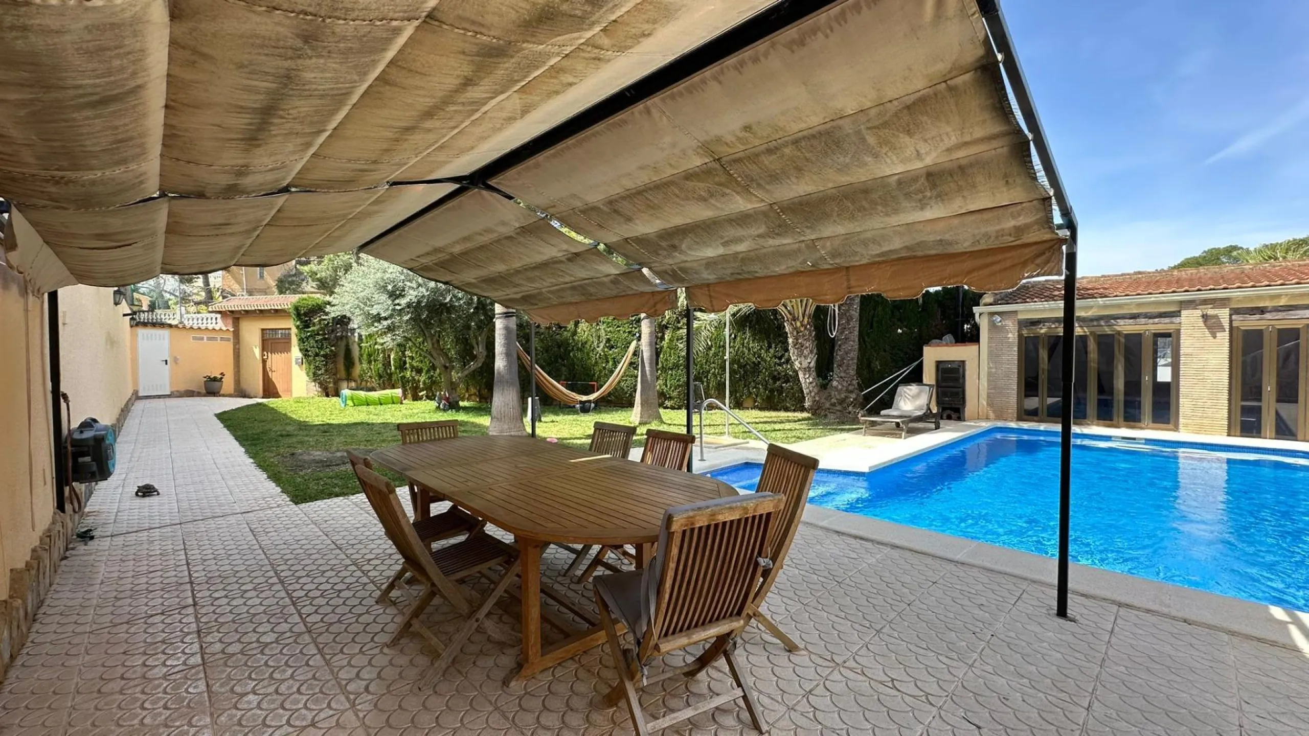 LUXURY DETACHED VILLA WITH PRIVATE POOL IN LOS BALCONES — LARGE PLOT & FULL PRIVACY