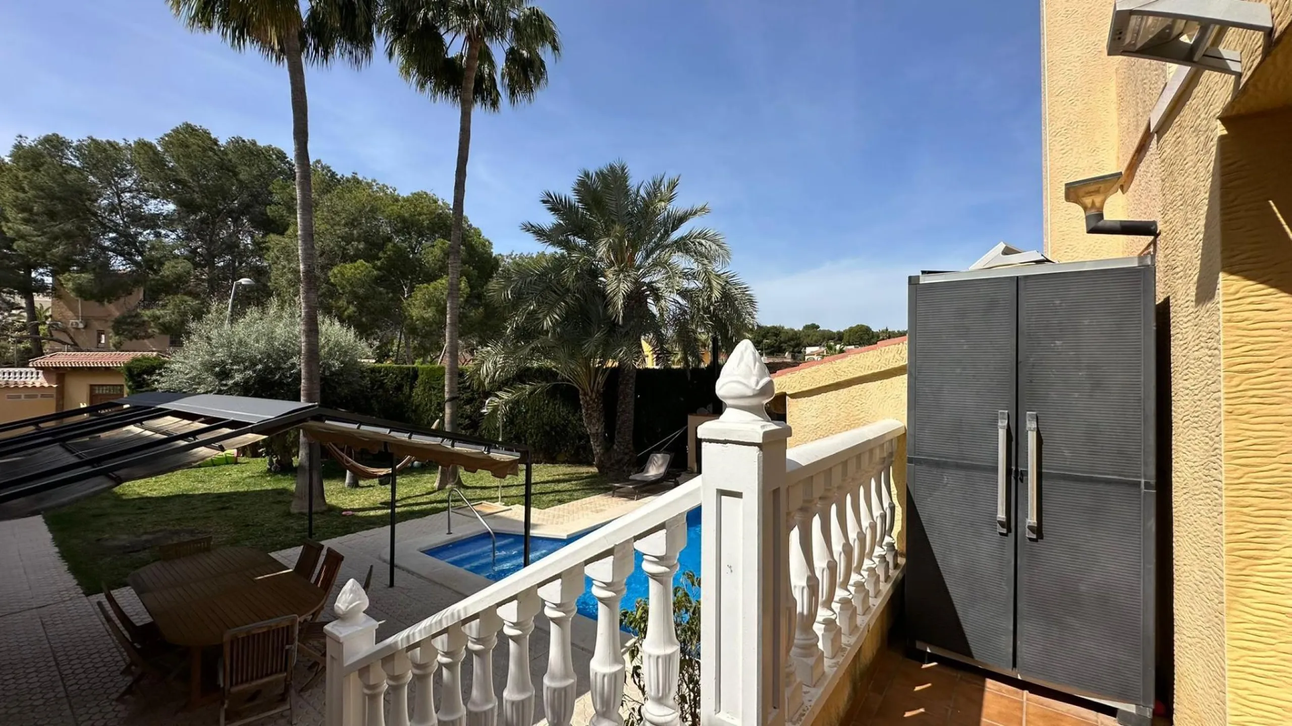 LUXURY DETACHED VILLA WITH PRIVATE POOL IN LOS BALCONES — LARGE PLOT & FULL PRIVACY