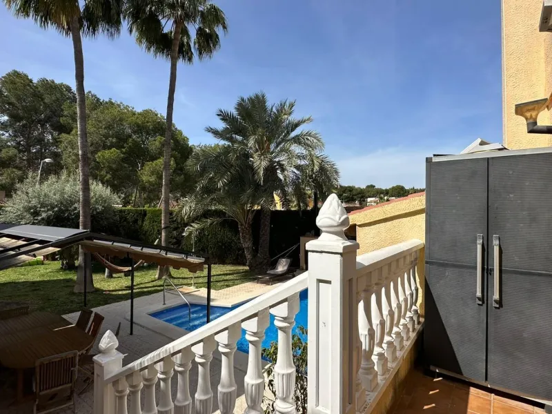 LUXURY DETACHED VILLA WITH PRIVATE POOL IN LOS BALCONES — LARGE PLOT & FULL PRIVACY