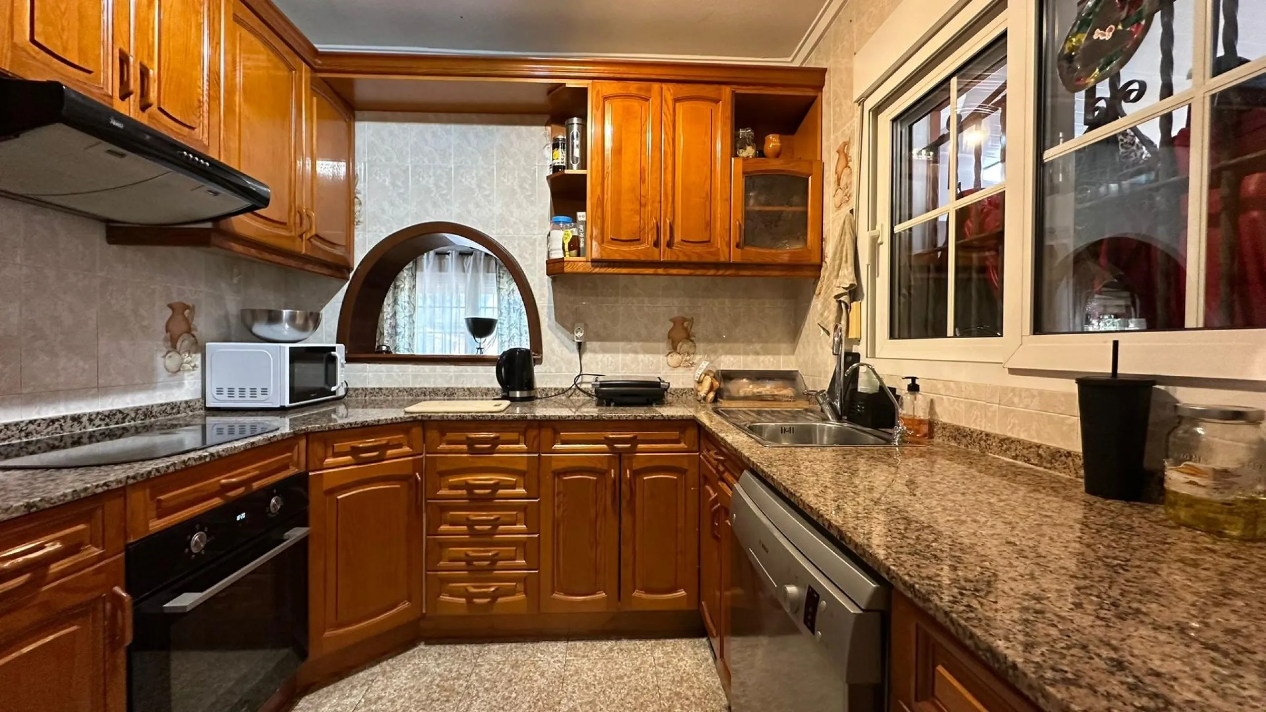 LUXURY DETACHED VILLA WITH PRIVATE POOL IN LOS BALCONES — LARGE PLOT & FULL PRIVACY