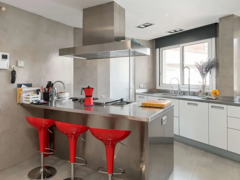 Ático dúplex con gran terraza y piscina privada en Sarria, Barcelona
