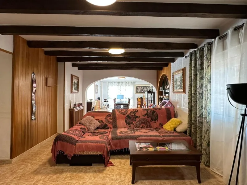 LUXURY DETACHED VILLA WITH PRIVATE POOL IN LOS BALCONES — LARGE PLOT & FULL PRIVACY