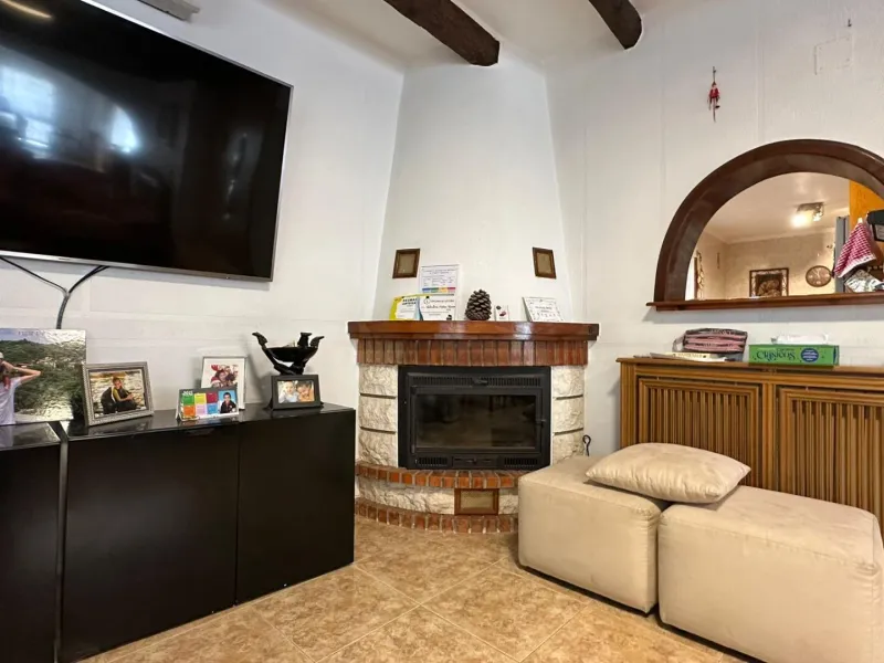 LUXURY DETACHED VILLA WITH PRIVATE POOL IN LOS BALCONES — LARGE PLOT & FULL PRIVACY
