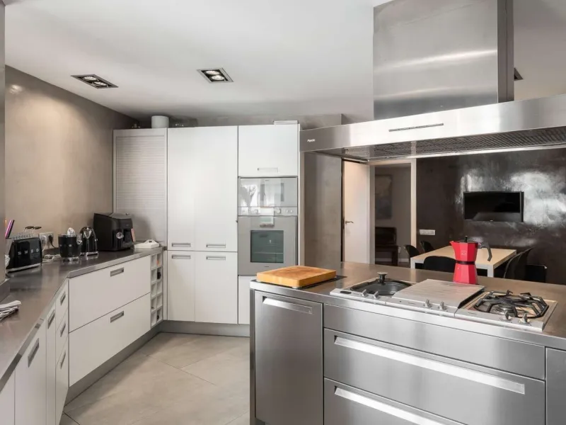 Ático dúplex con gran terraza y piscina privada en Sarria, Barcelona