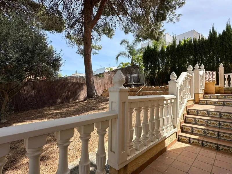 LUXURY DETACHED VILLA WITH PRIVATE POOL IN LOS BALCONES — LARGE PLOT & FULL PRIVACY