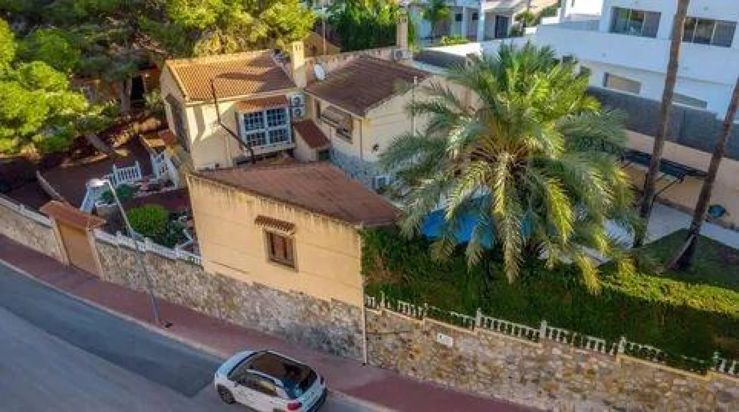 LUXURY DETACHED VILLA WITH PRIVATE POOL IN LOS BALCONES — LARGE PLOT & FULL PRIVACY