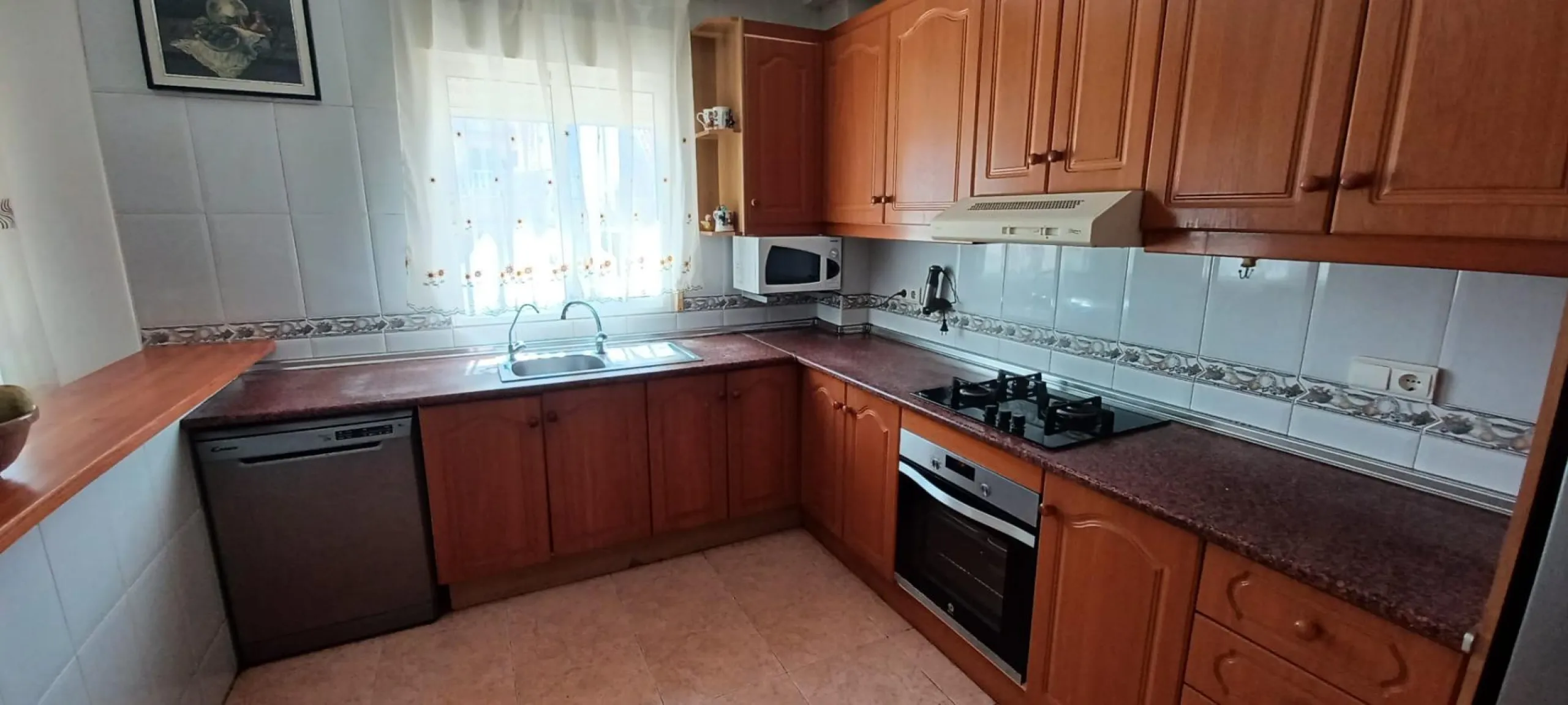 3 BEDROOM, 2 BATHROOM TOWNHOUSE WITH POOL IN ORIHUELA COSTA