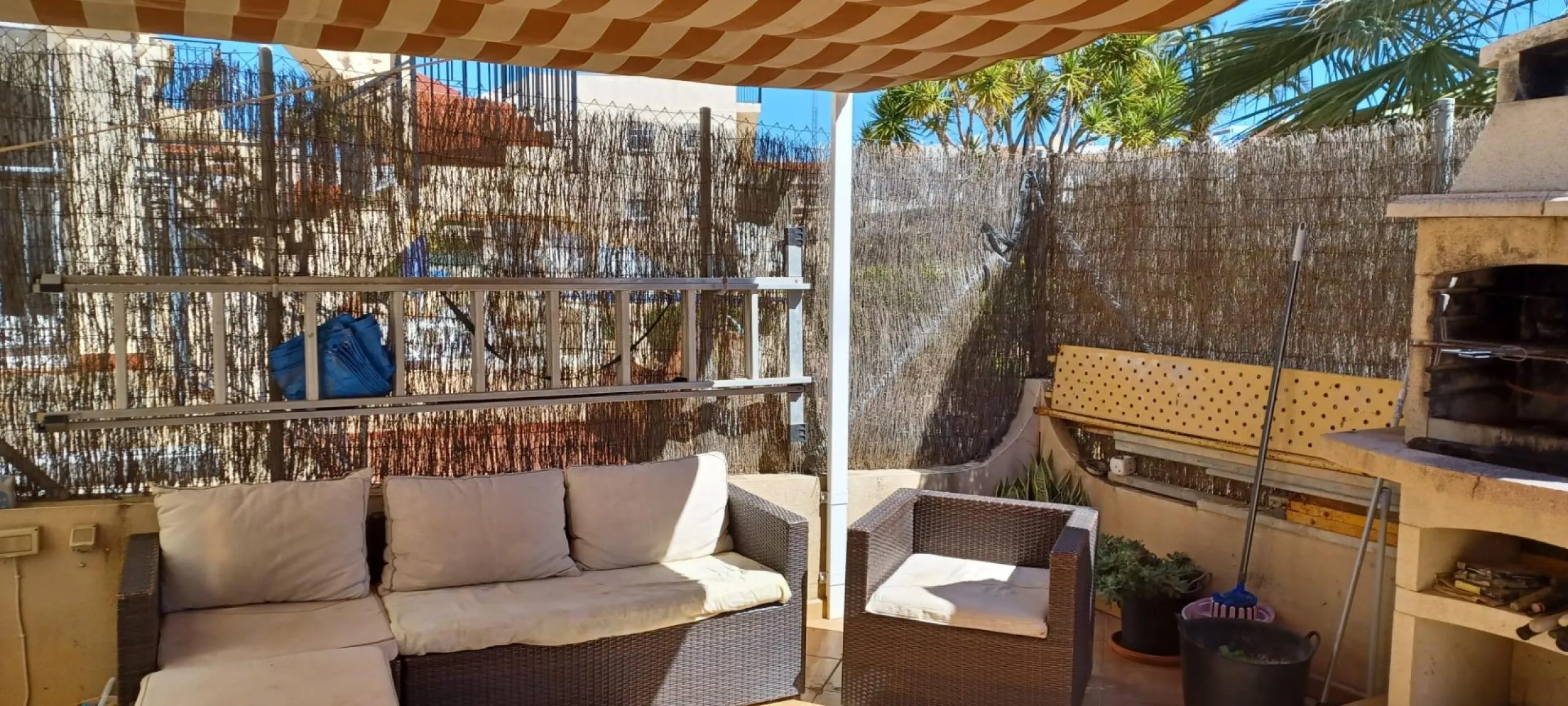 3 BEDROOM, 2 BATHROOM TOWNHOUSE WITH POOL IN ORIHUELA COSTA