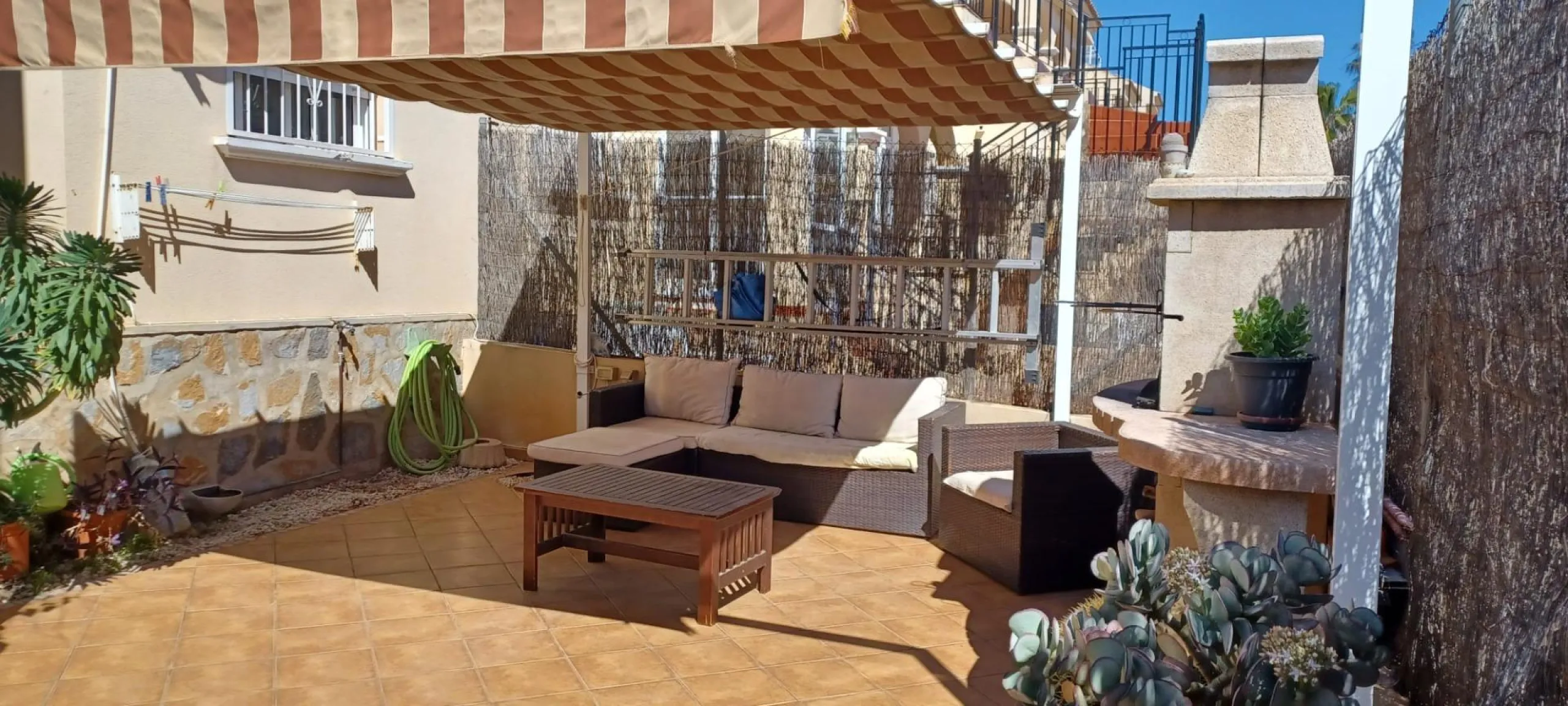 3 BEDROOM, 2 BATHROOM TOWNHOUSE WITH POOL IN ORIHUELA COSTA