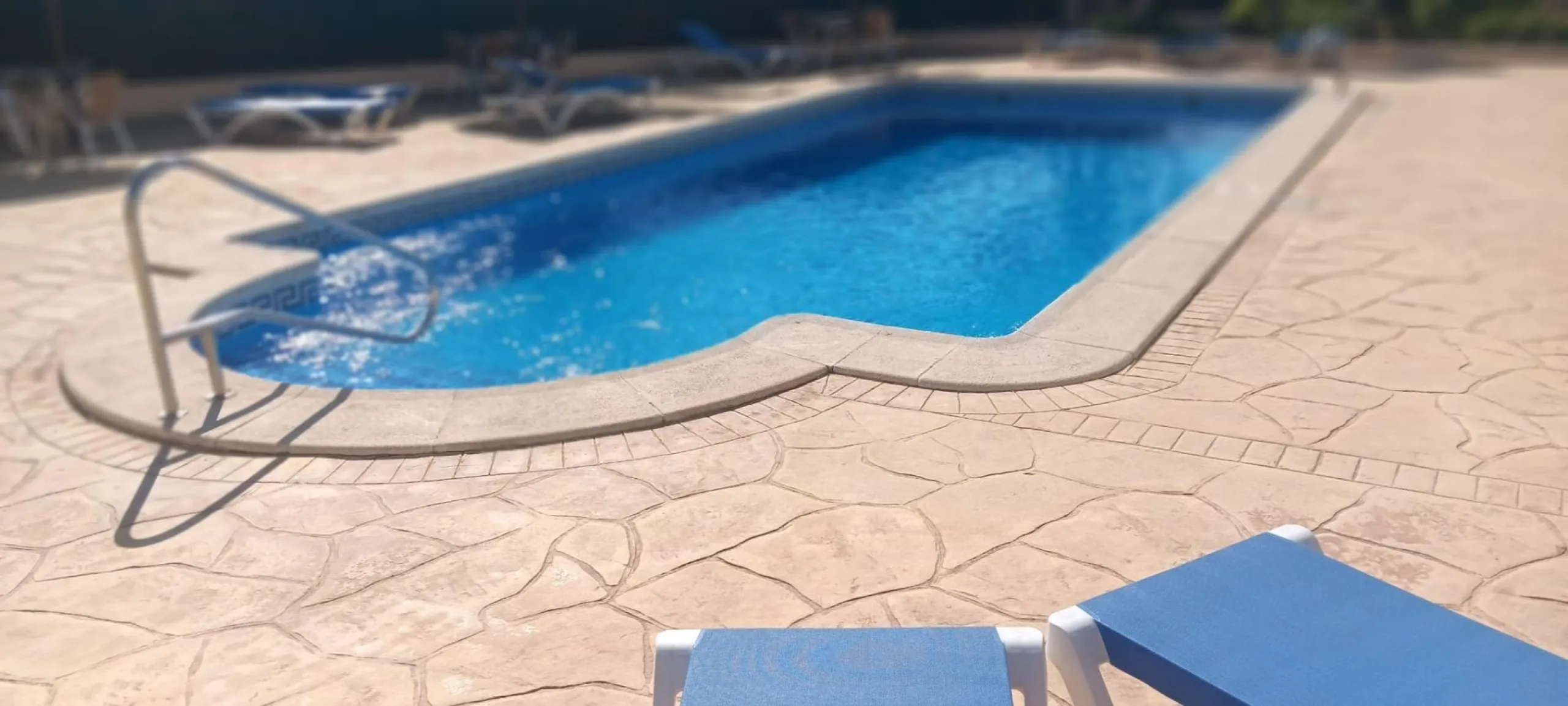 3 BEDROOM, 2 BATHROOM TOWNHOUSE WITH POOL IN ORIHUELA COSTA