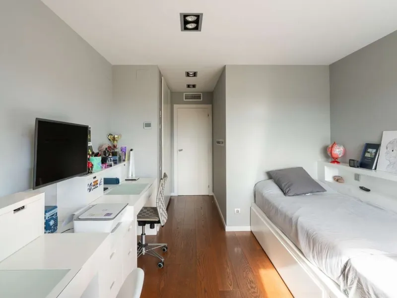 Ático dúplex con gran terraza y piscina privada en Sarria, Barcelona