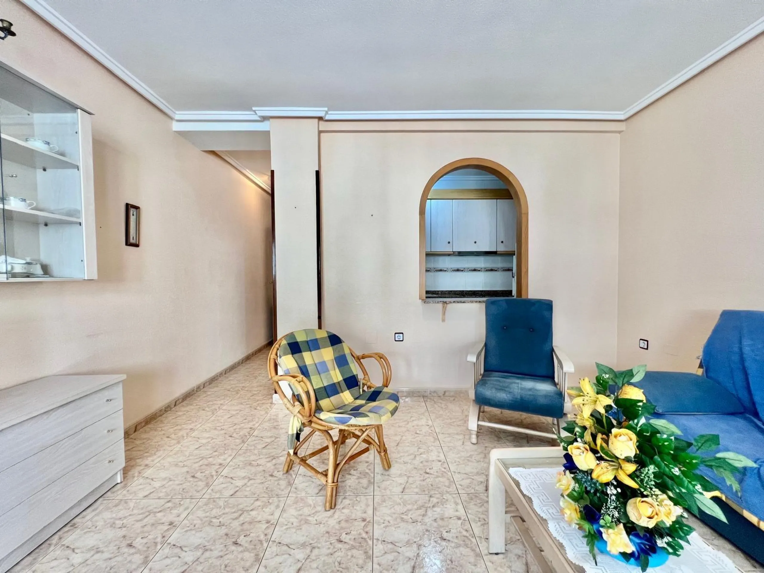 IMPECABLE VIVIENDA DE 2 HABITACIONES + PARKING EN PLENA AVENIDA DE LAS HABANERAS, A TAN SOLO 450m DE LA PLAYA