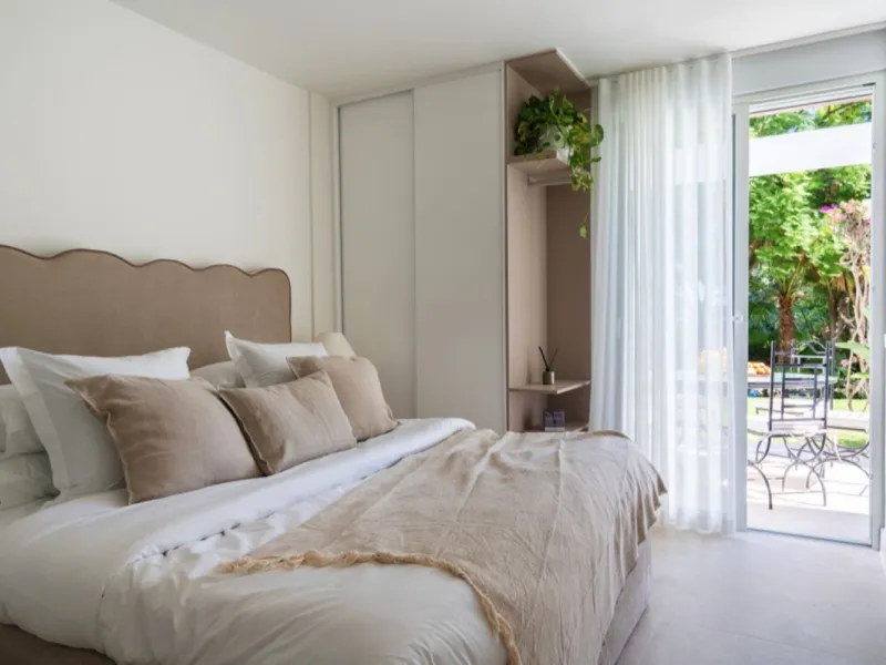 Kürzlich renovierte Erdgeschosswohnung mit 3 Schlafzimmern und individuellen Ausstattungen – La Quinta, Benahavís (Marbella)