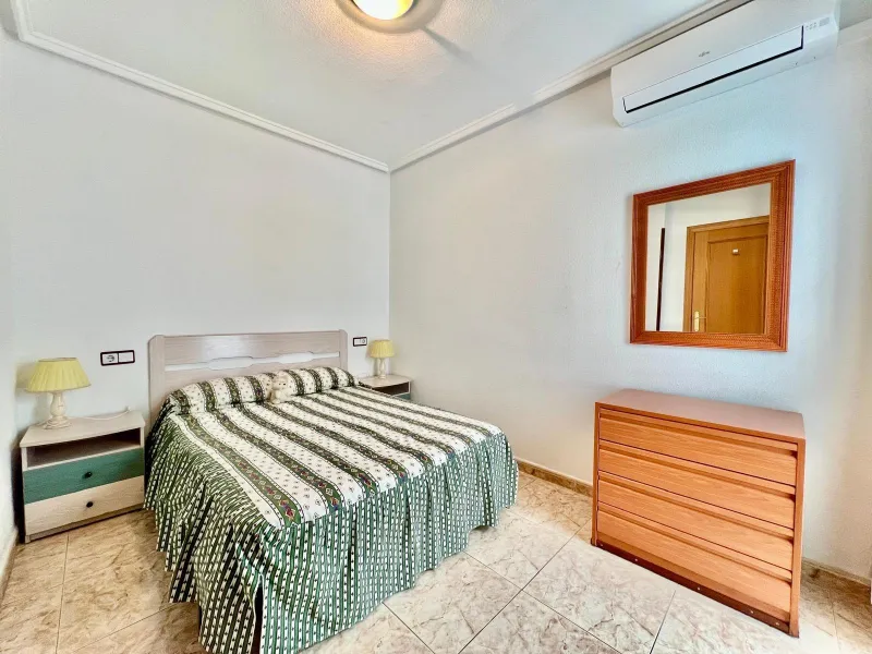IMPECABLE VIVIENDA DE 2 HABITACIONES + PARKING EN PLENA AVENIDA DE LAS HABANERAS, A TAN SOLO 450m DE LA PLAYA