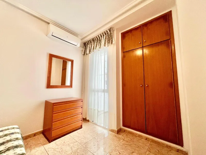 IMPECABLE VIVIENDA DE 2 HABITACIONES + PARKING EN PLENA AVENIDA DE LAS HABANERAS, A TAN SOLO 450m DE LA PLAYA