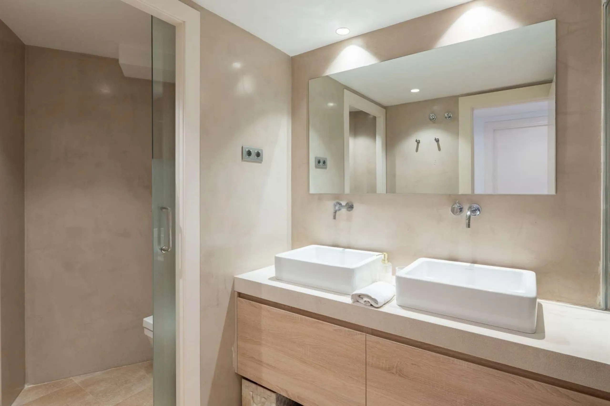 Ático dúplex con gran terraza y piscina privada en Sarria, Barcelona