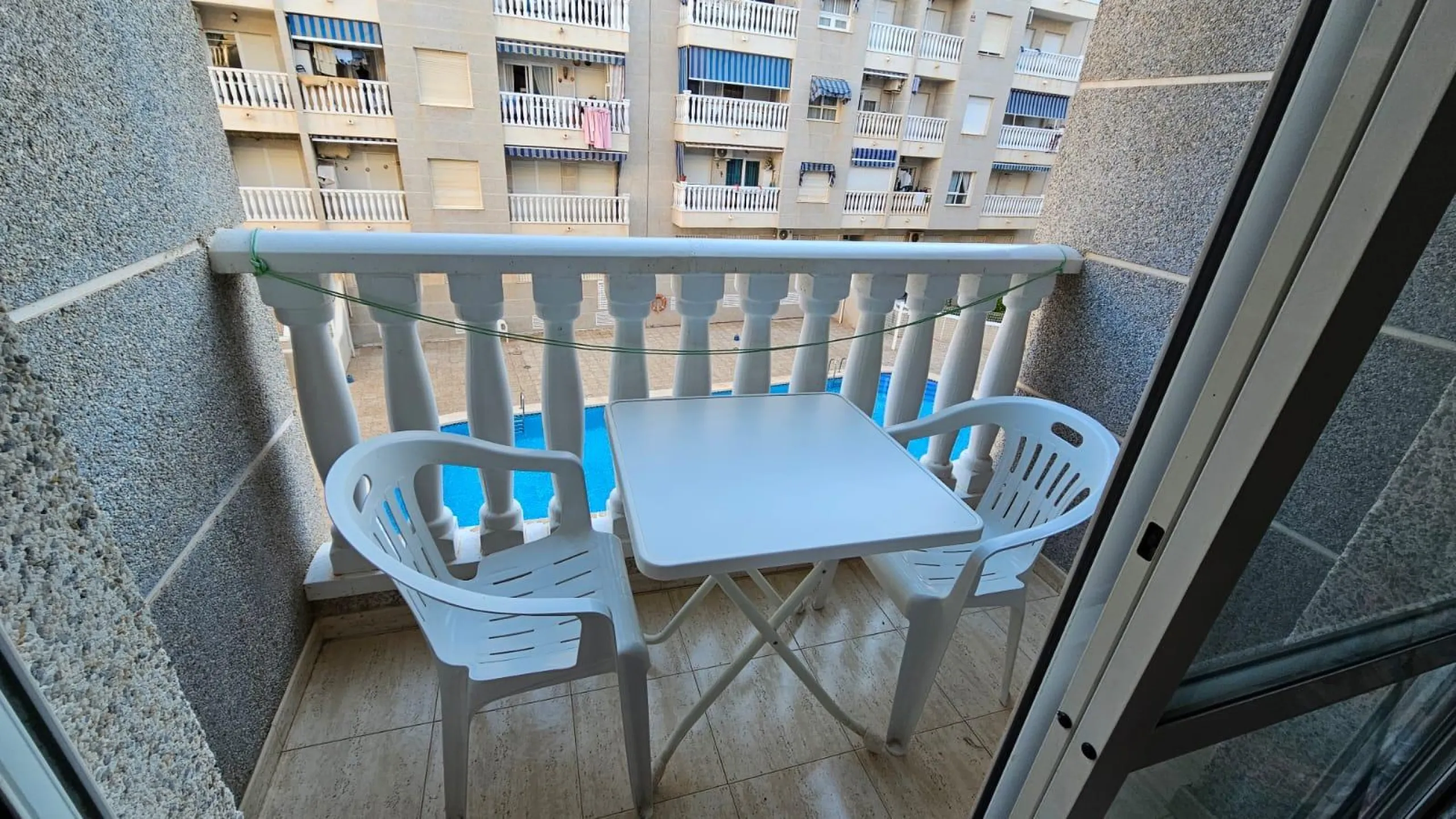Acogedor Apartamento en Torrevieja, Ideal para Inversión 🌊🏡