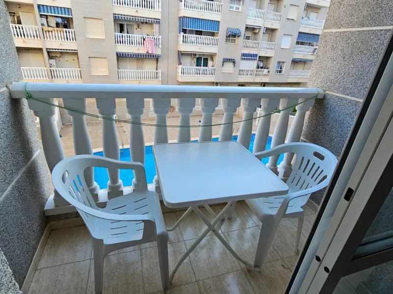 Acogedor Apartamento en Torrevieja, Ideal para Inversión 🌊🏡