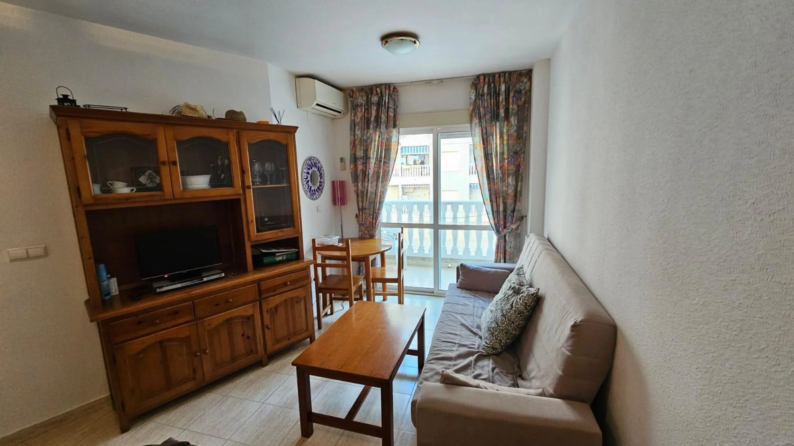 Acogedor Apartamento en Torrevieja, Ideal para Inversión 🌊🏡