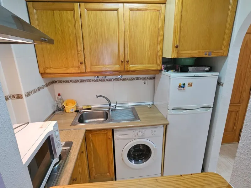 Acogedor Apartamento en Torrevieja, Ideal para Inversión 🌊🏡