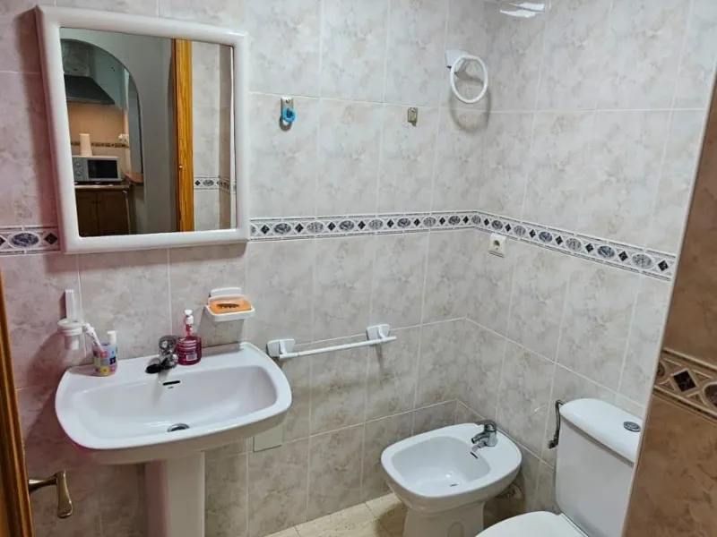 Acogedor Apartamento en Torrevieja, Ideal para Inversión 🌊🏡