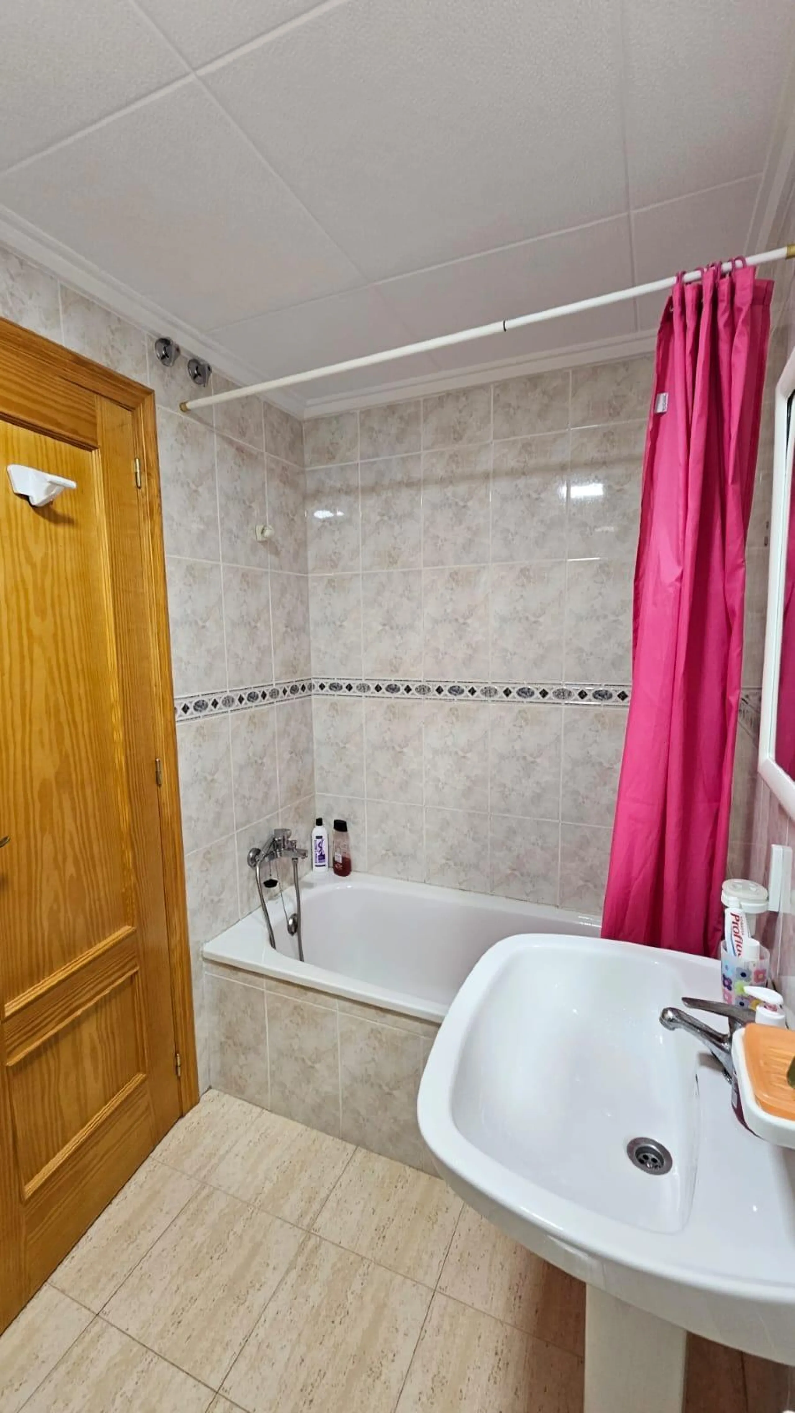 Acogedor Apartamento en Torrevieja, Ideal para Inversión 🌊🏡