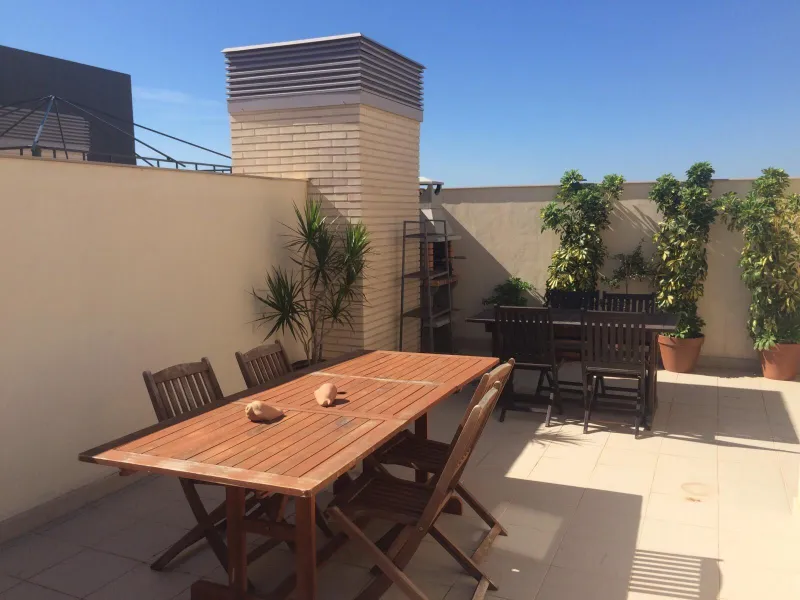 ✨ ÁTICO DE LUJO EN PAU 5 CON SOLÁRIUM PRIVADO Y VISTAS AL CASTILLO ✨
