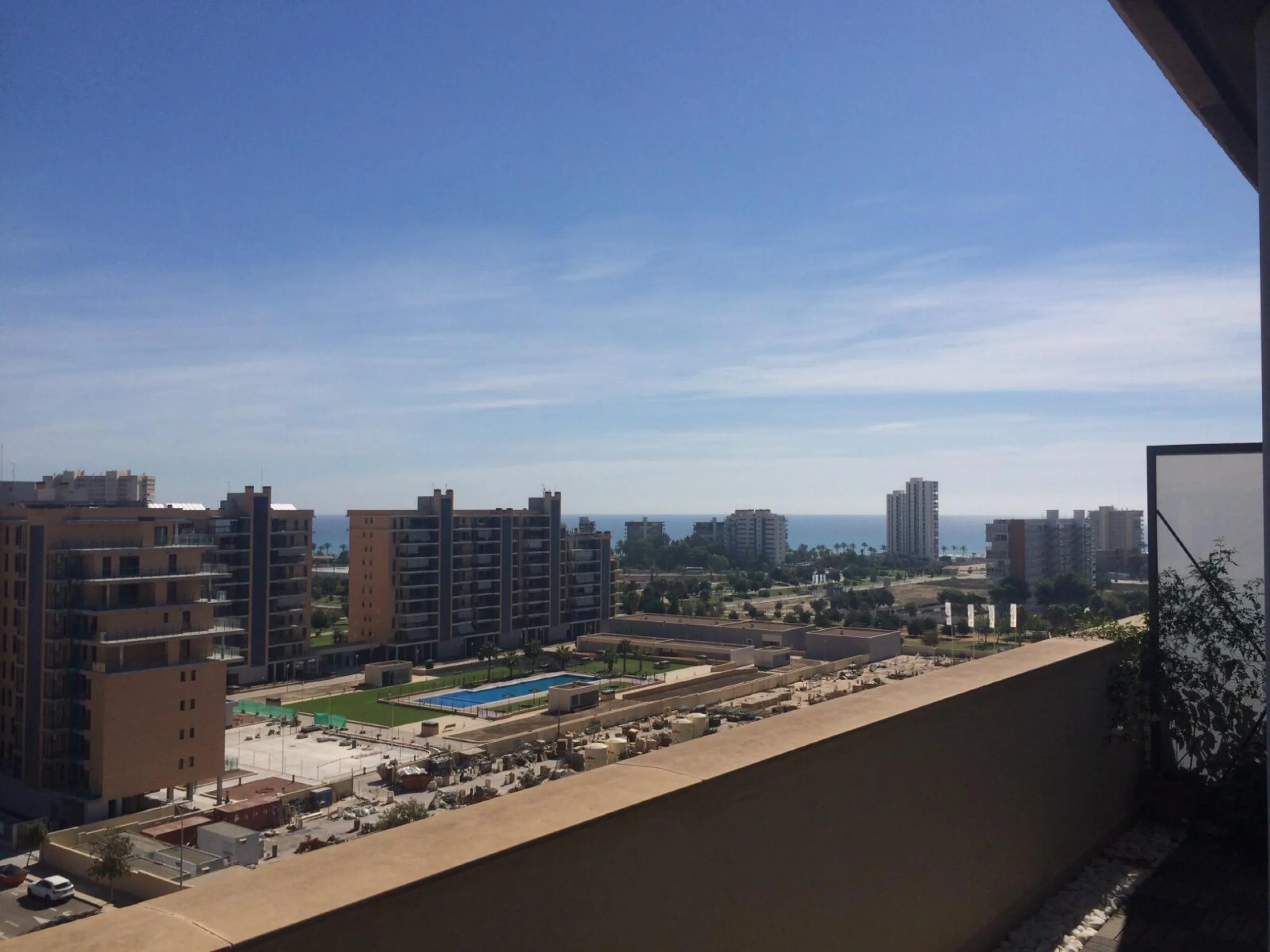 ✨ ÁTICO DE LUJO EN PAU 5 CON SOLÁRIUM PRIVADO Y VISTAS AL CASTILLO ✨