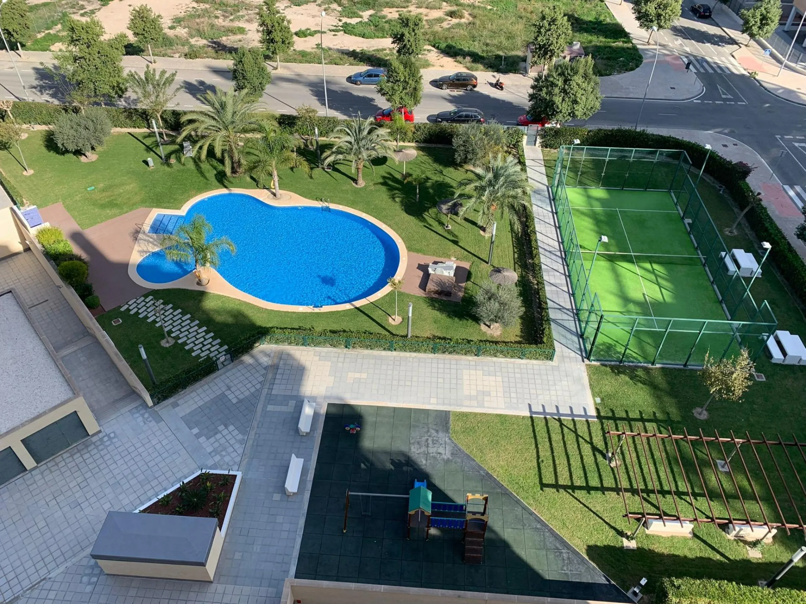✨ ÁTICO DE LUJO EN PAU 5 CON SOLÁRIUM PRIVADO Y VISTAS AL CASTILLO ✨