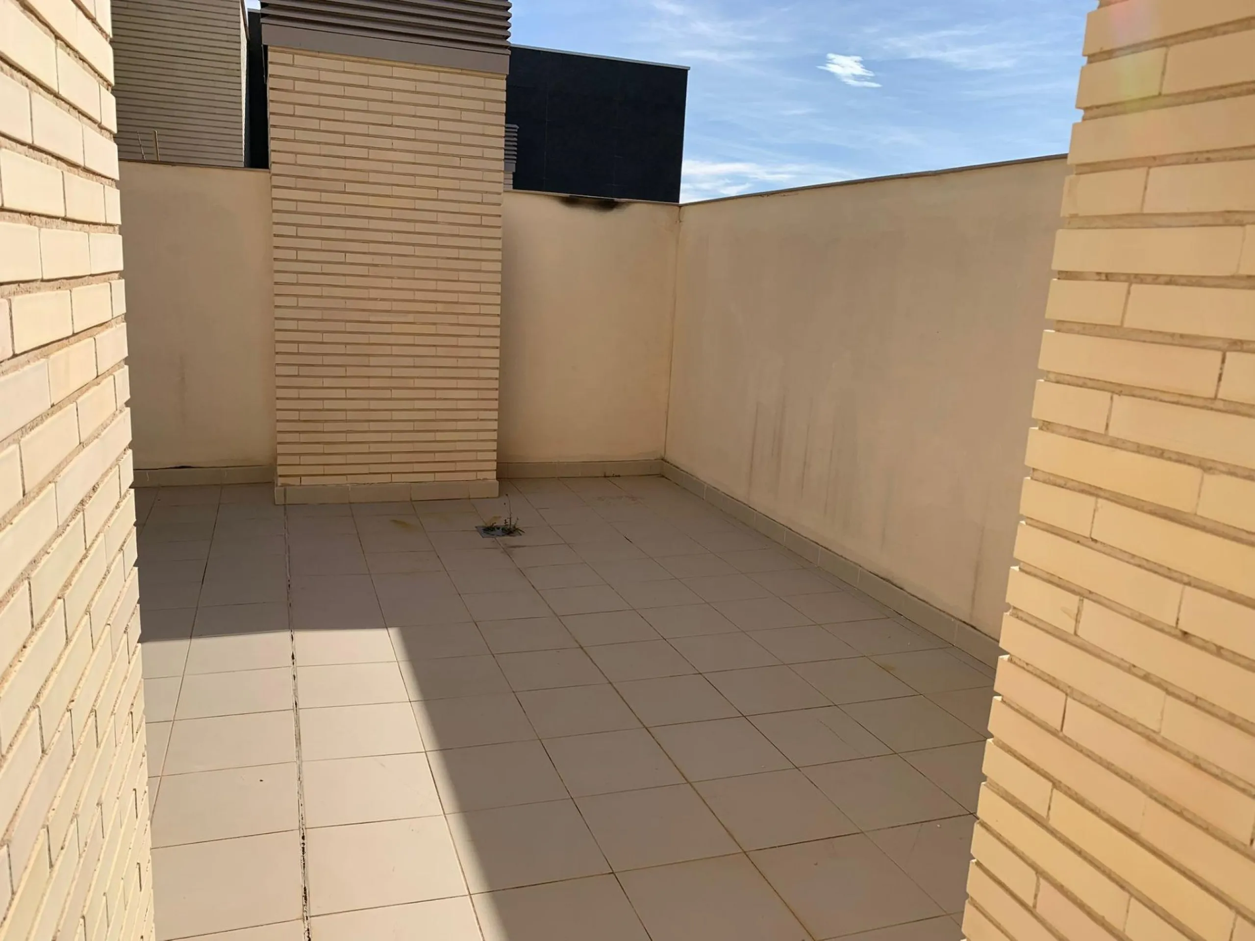 ✨ ÁTICO DE LUJO EN PAU 5 CON SOLÁRIUM PRIVADO Y VISTAS AL CASTILLO ✨
