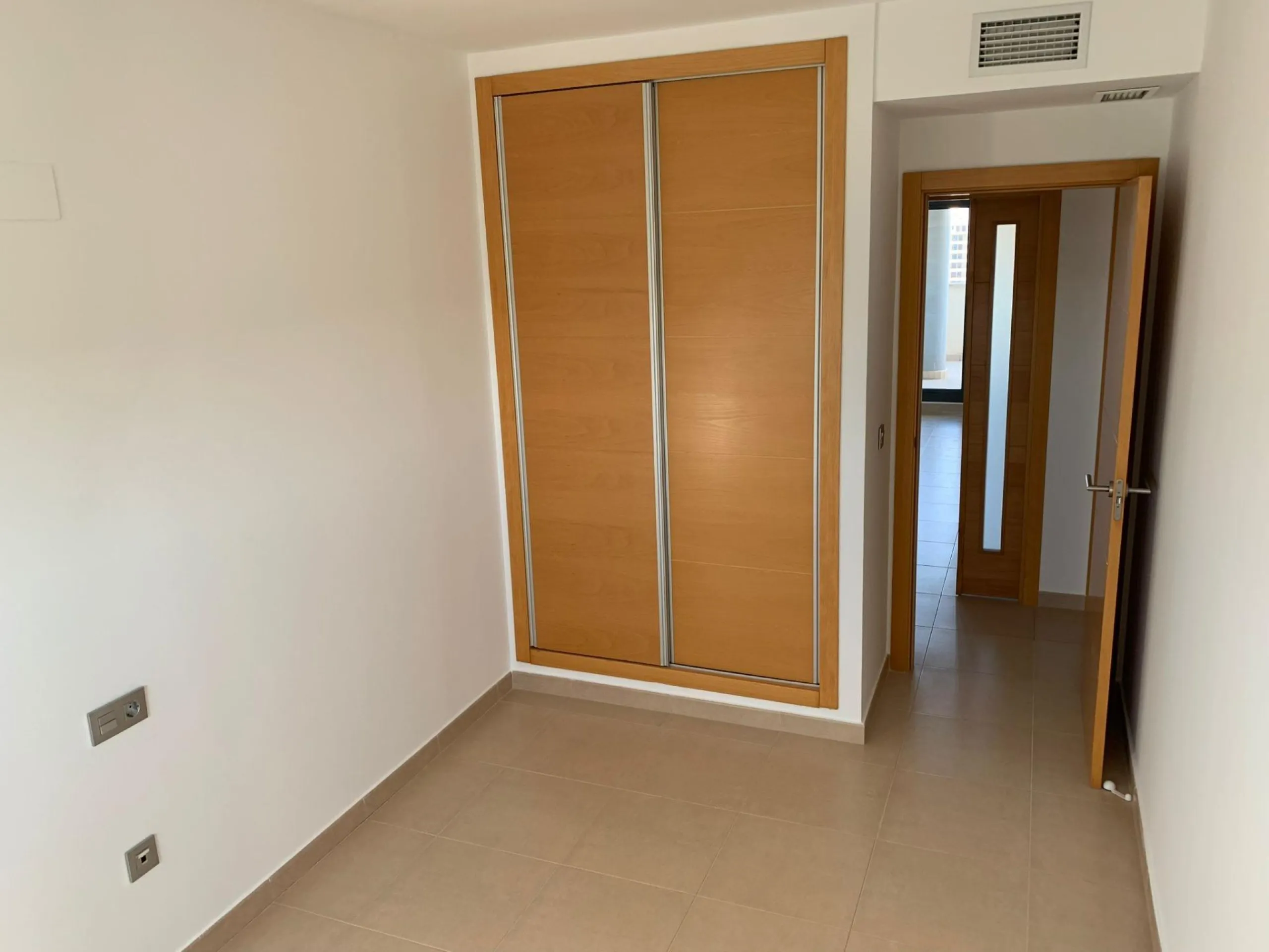 ✨ ÁTICO DE LUJO EN PAU 5 CON SOLÁRIUM PRIVADO Y VISTAS AL CASTILLO ✨