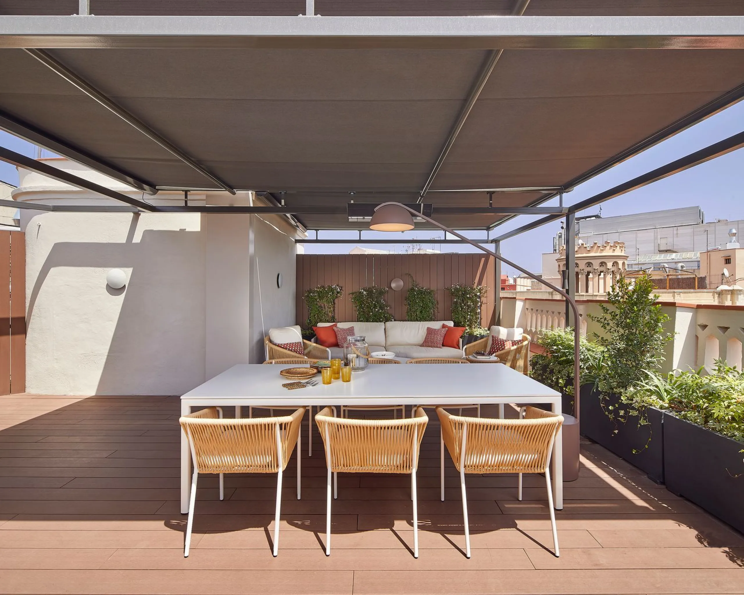 Ático con terraza privada y piscina en Barcelona, Eixample