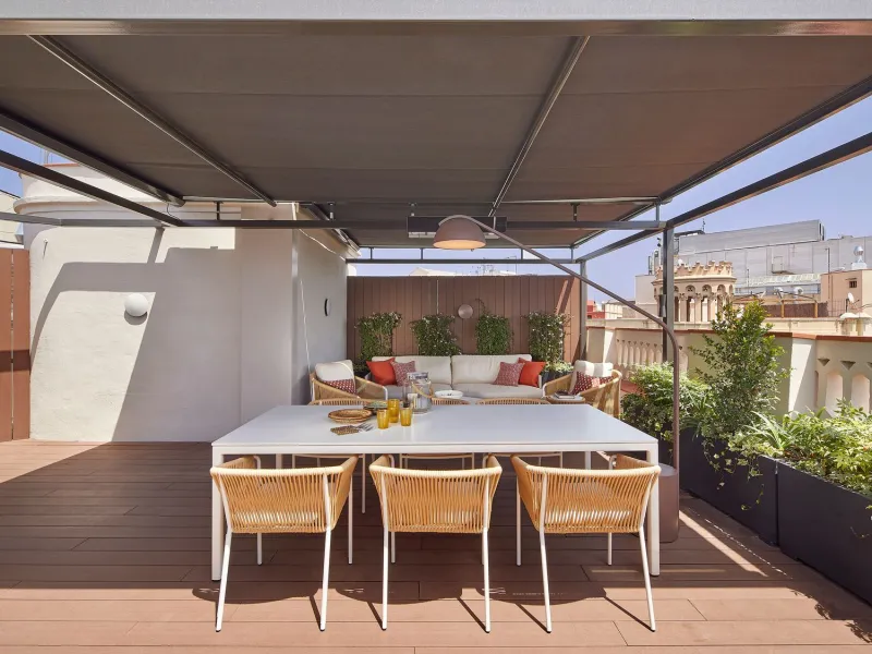 Ático con terraza privada y piscina en Barcelona, Eixample