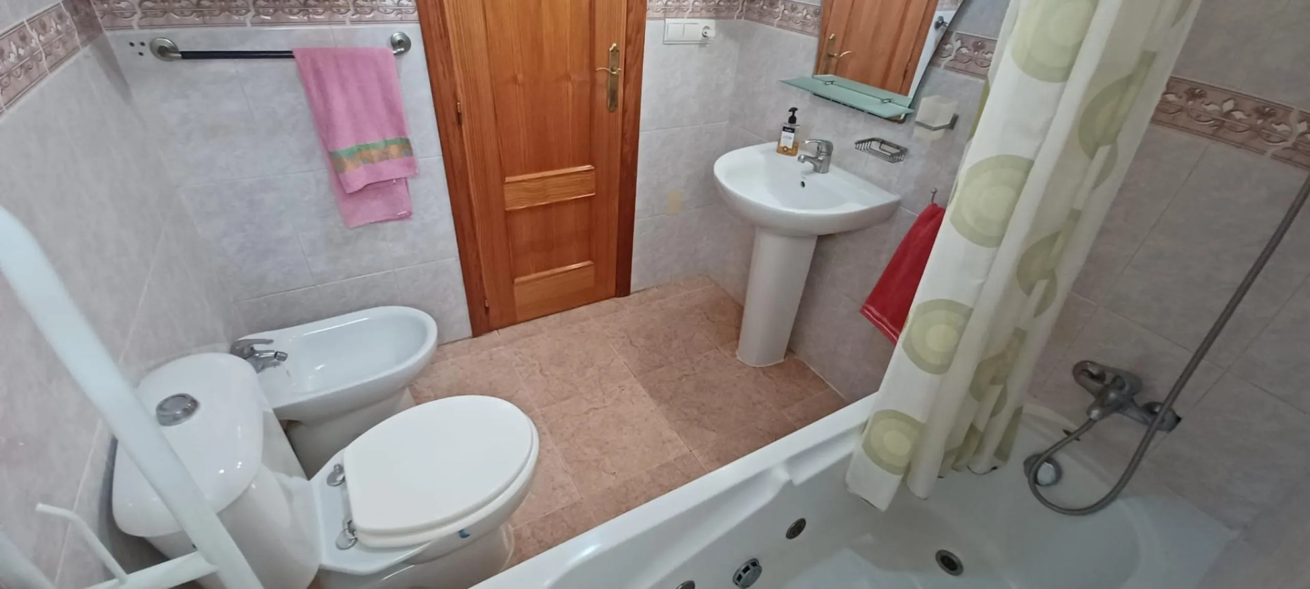 GREAT GROUND FLOOR BUNGALOW IN ORIHUELA COSTA: 3 BED, 2 BATH