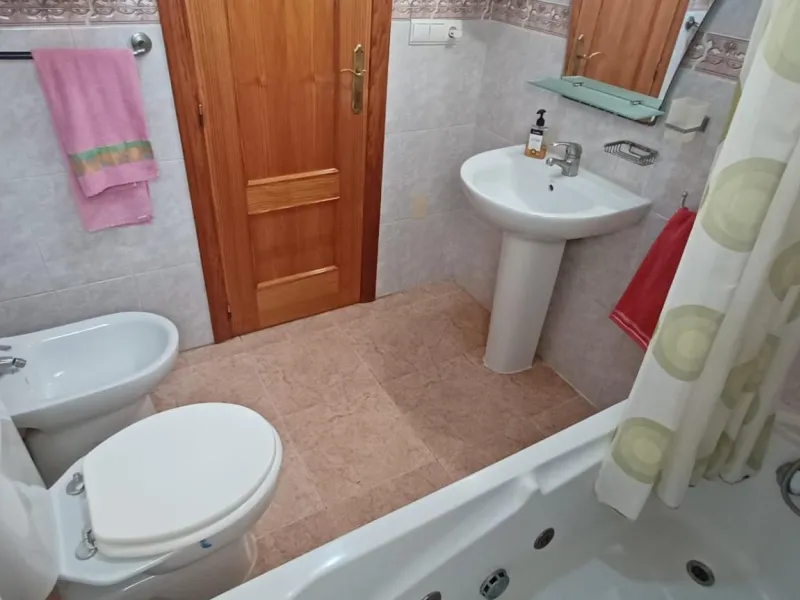 GREAT GROUND FLOOR BUNGALOW IN ORIHUELA COSTA: 3 BED, 2 BATH
