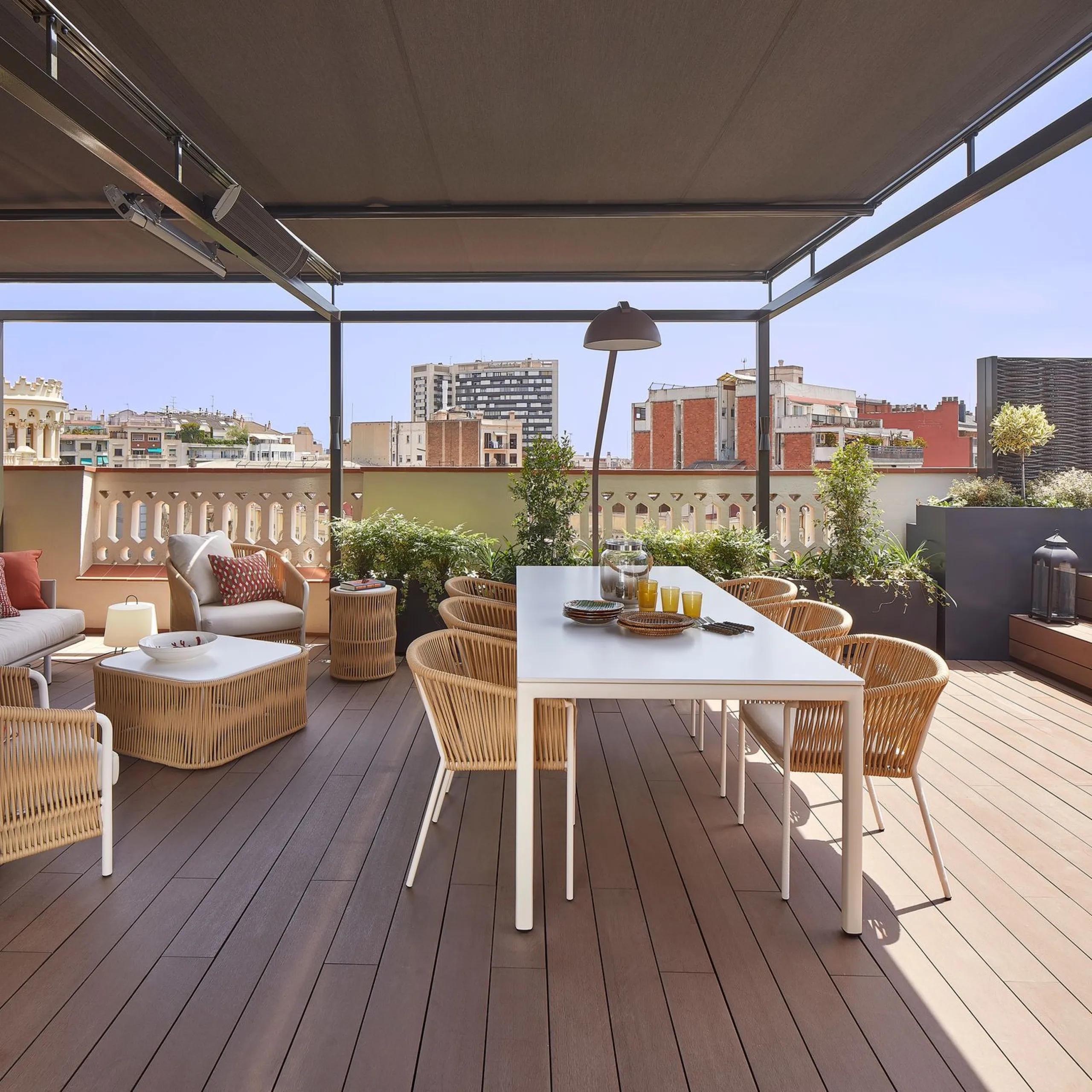Ático con terraza privada y piscina en Barcelona, Eixample