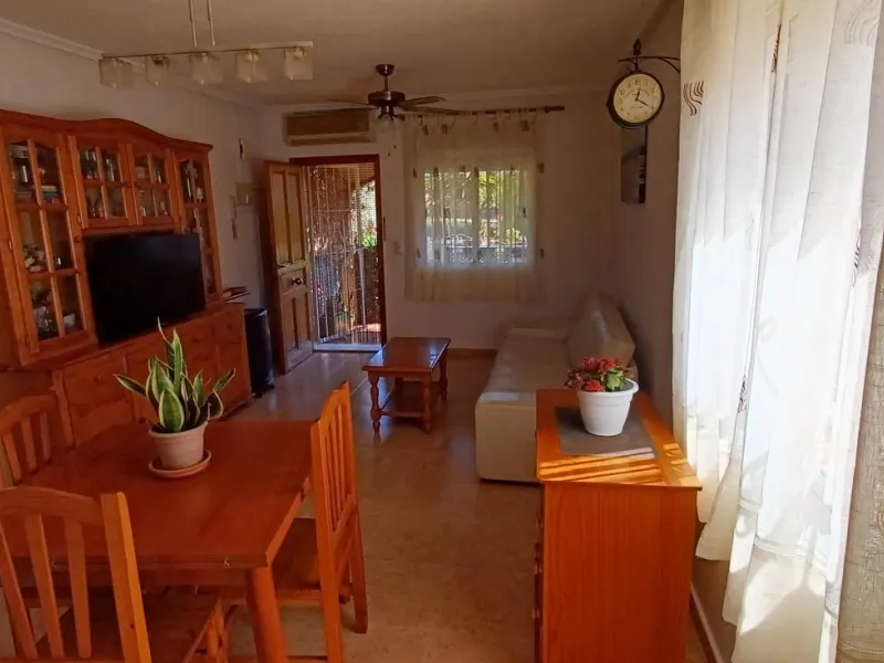 GREAT GROUND FLOOR BUNGALOW IN ORIHUELA COSTA: 3 BED, 2 BATH