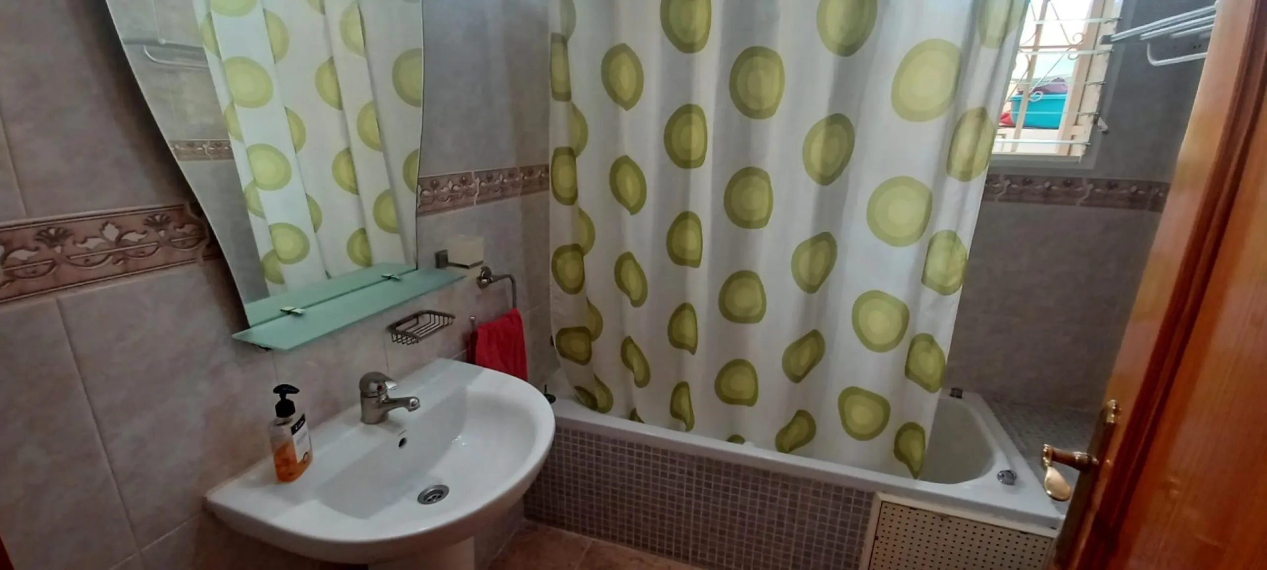 GREAT GROUND FLOOR BUNGALOW IN ORIHUELA COSTA: 3 BED, 2 BATH