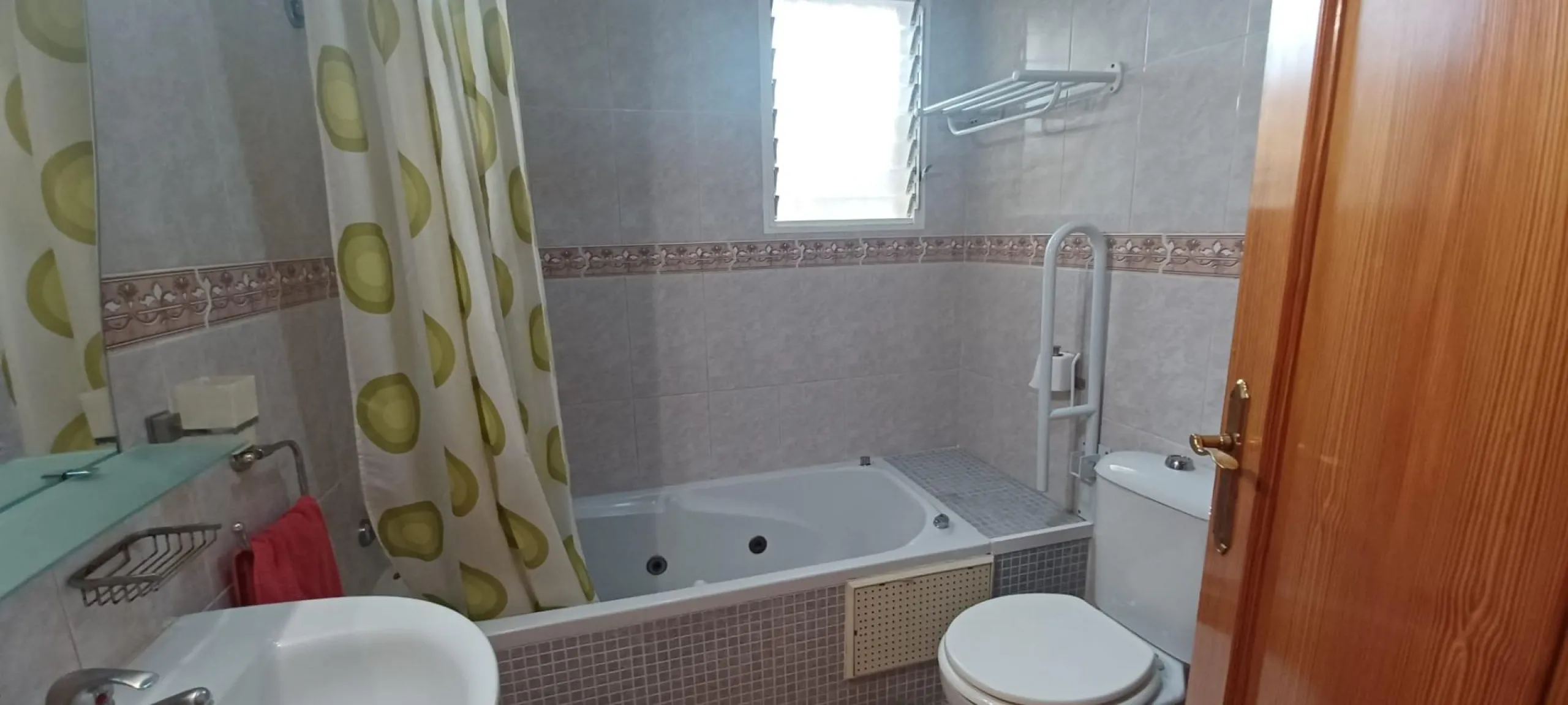 GREAT GROUND FLOOR BUNGALOW IN ORIHUELA COSTA: 3 BED, 2 BATH