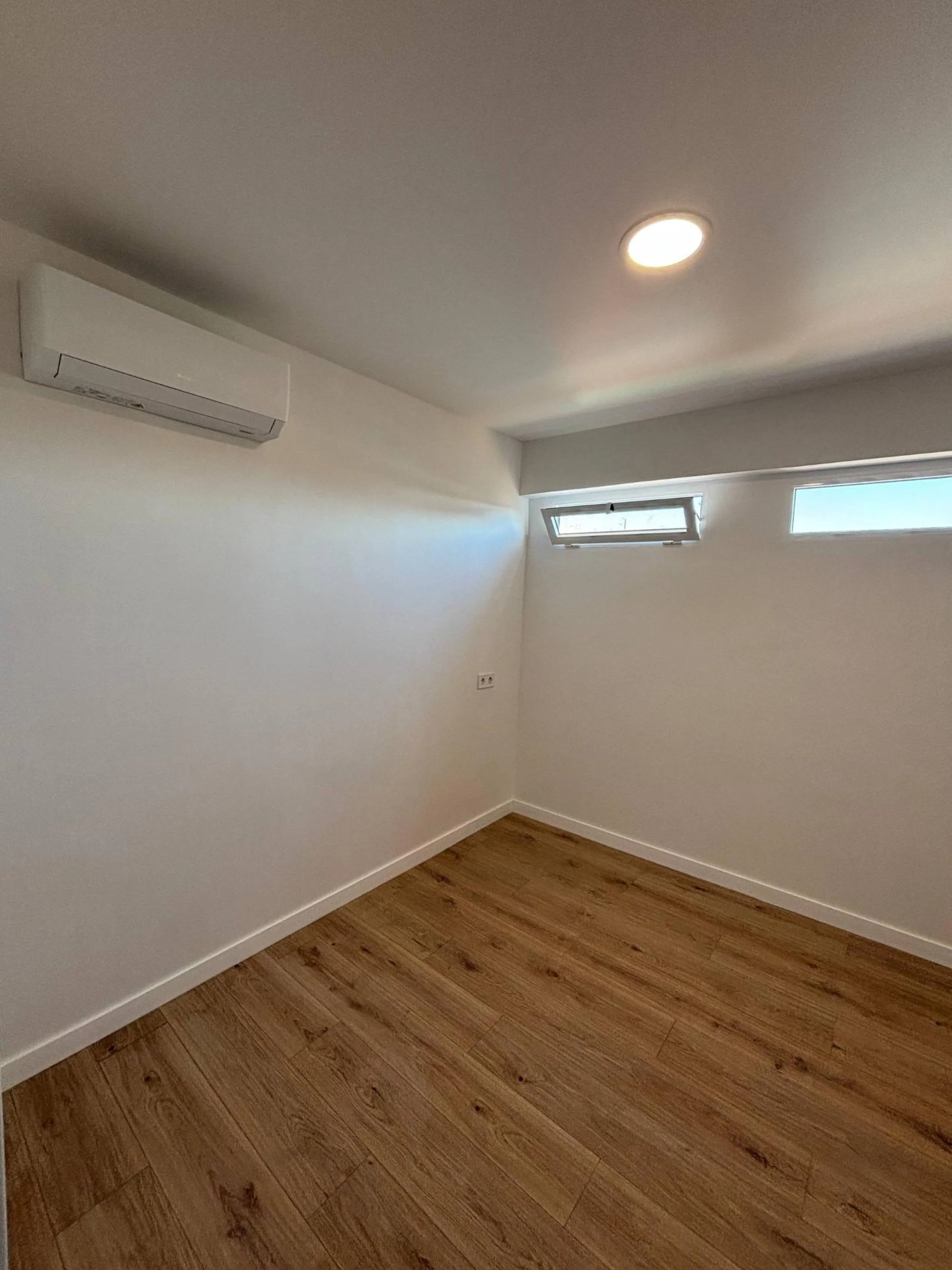 Great investment — 3-bedroom apartment in Manises (Valencia)