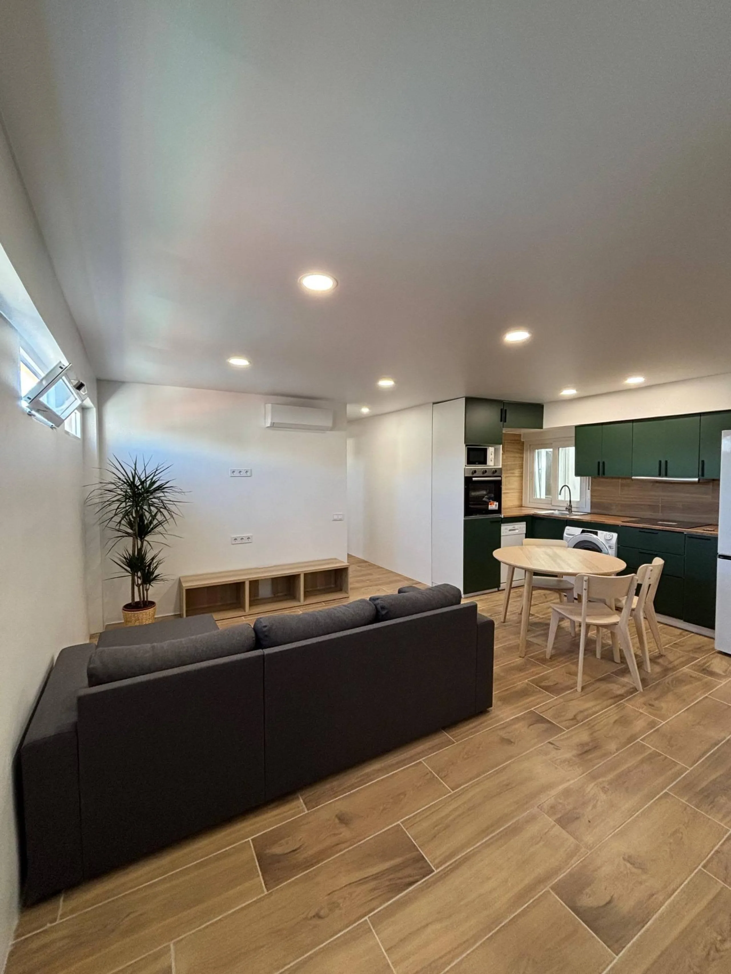Great investment — 3-bedroom apartment in Manises (Valencia)