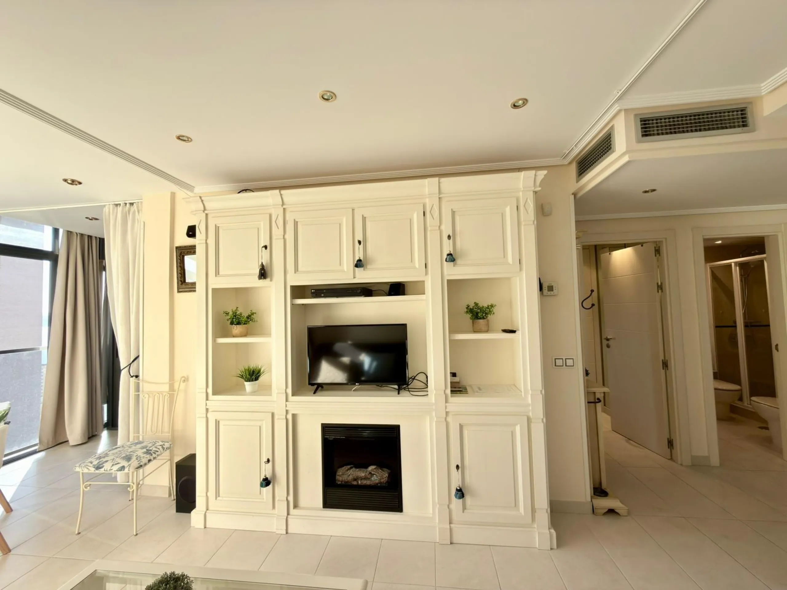 APARTAMENTO CON LICENCIA TURISTICA Y VISTAS AL MAR EN RINCON DE LOIX