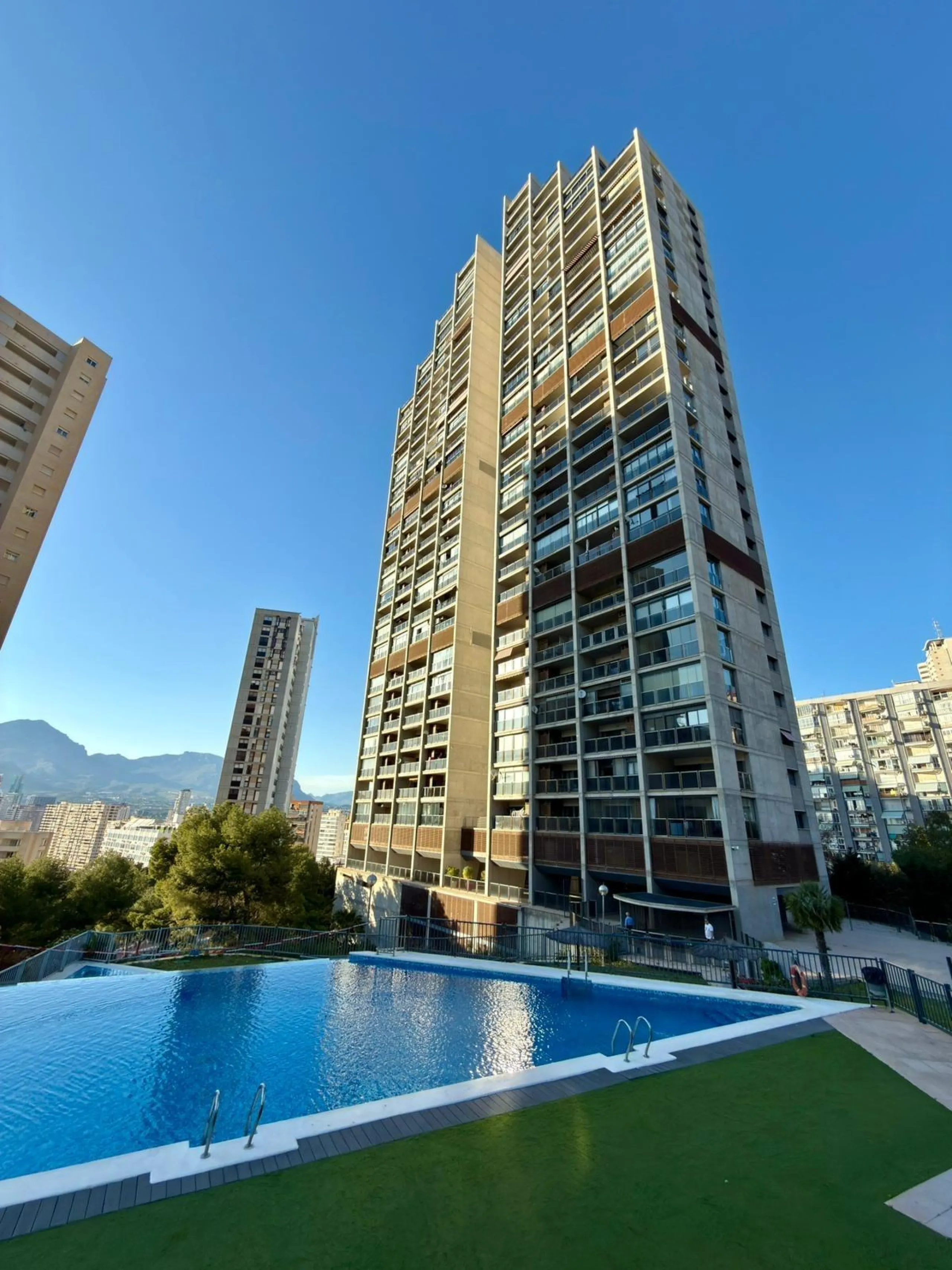 APARTAMENTO CON LICENCIA TURISTICA Y VISTAS AL MAR EN RINCON DE LOIX