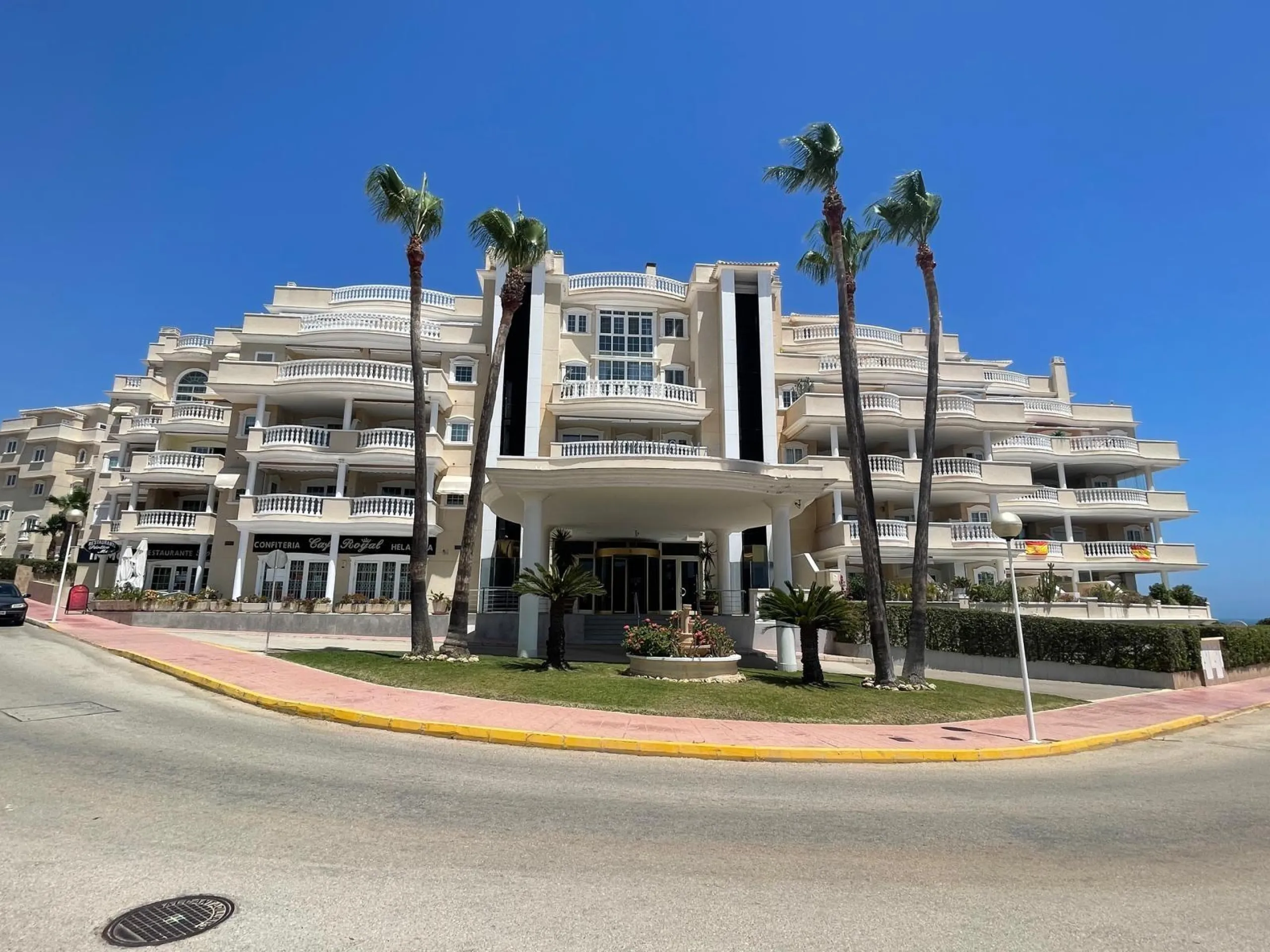 Unique Opportunity: Apartment in Guardamar del Segura, El Moncayo Playa for €250,000