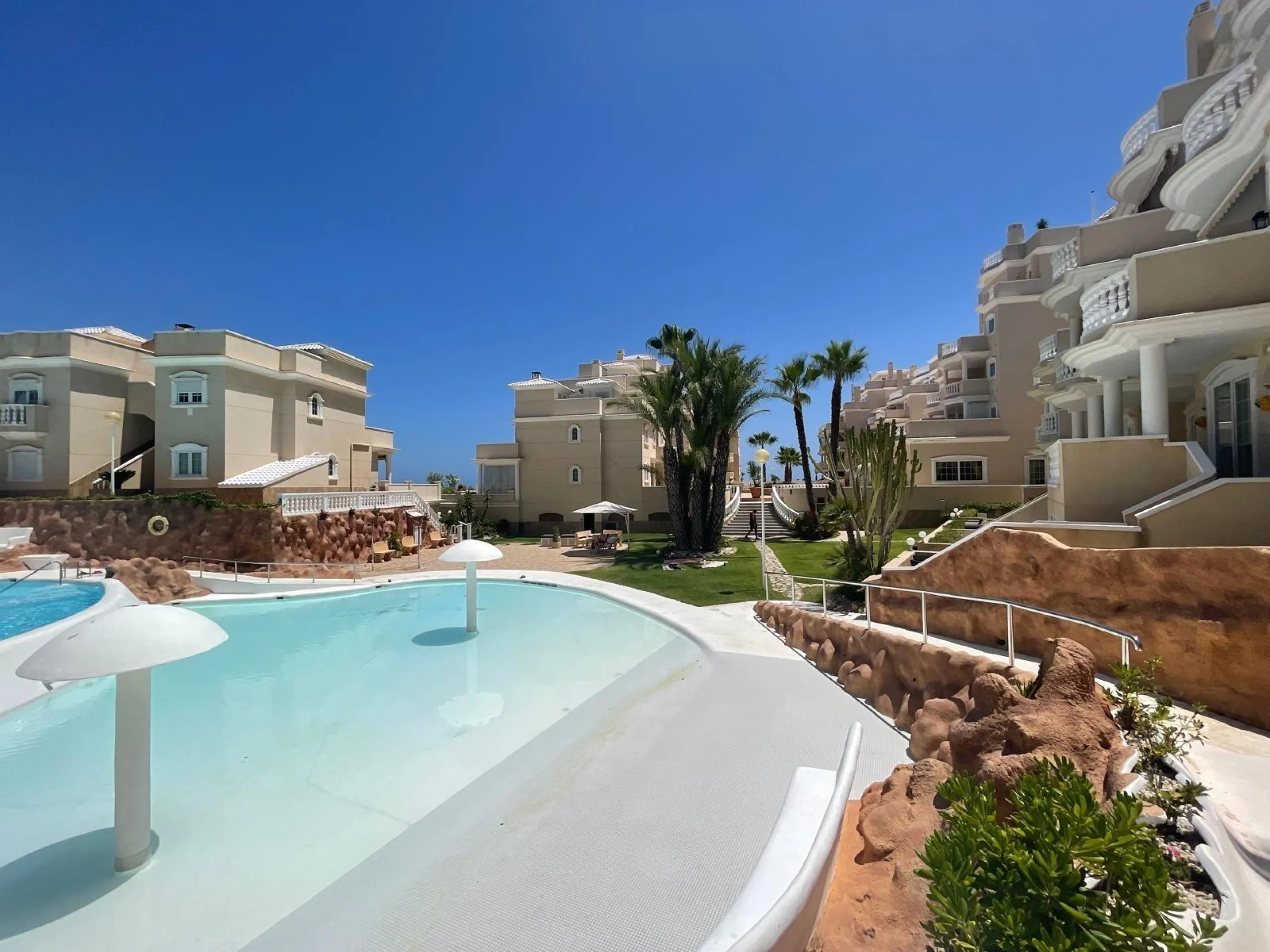Unique Opportunity: Apartment in Guardamar del Segura, El Moncayo Playa for €250,000