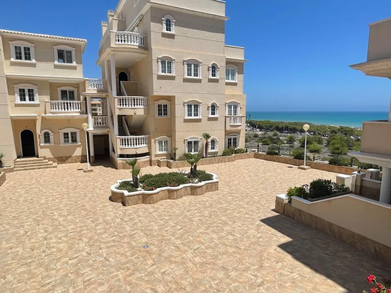 Unique Opportunity: Apartment in Guardamar del Segura, El Moncayo Playa for €250,000