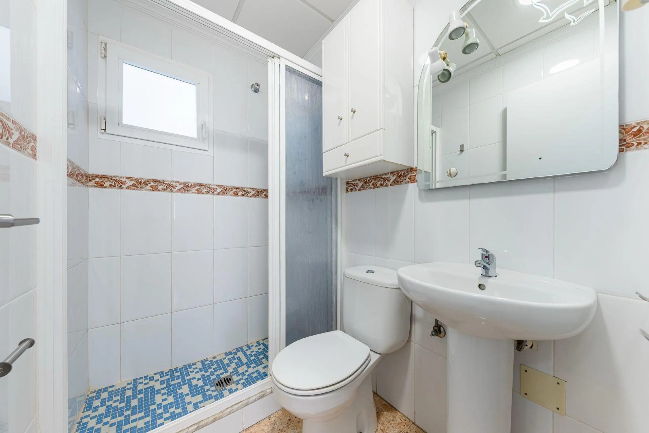 PISO DE 3 DORMITORIOS. 102M2. A 600 M DE LA PLAYA DEL ACEQUIÓN JUNTO AL PARQUE DE LAS NACIONES