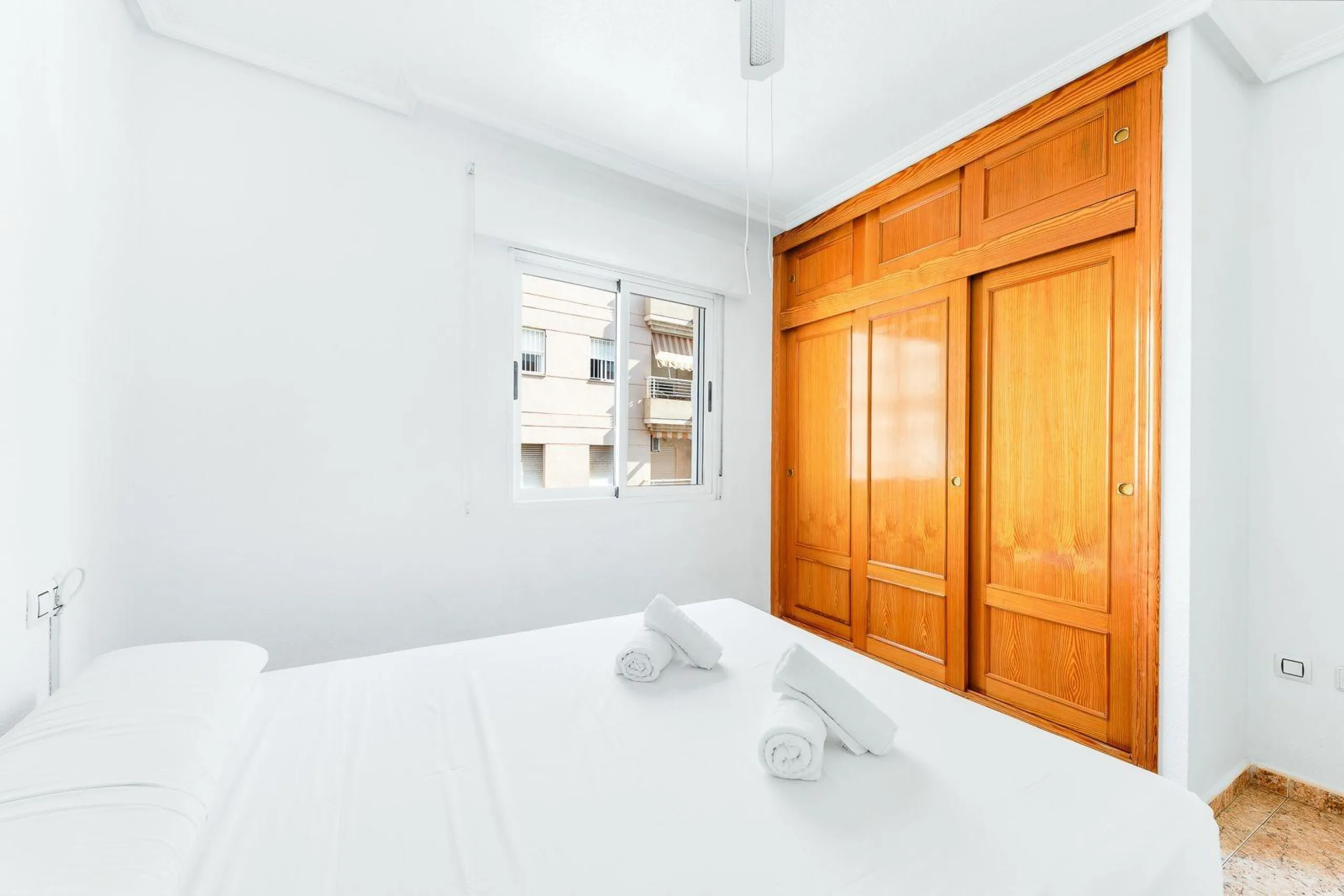 PISO DE 3 DORMITORIOS. 102M2. A 600 M DE LA PLAYA DEL ACEQUIÓN JUNTO AL PARQUE DE LAS NACIONES