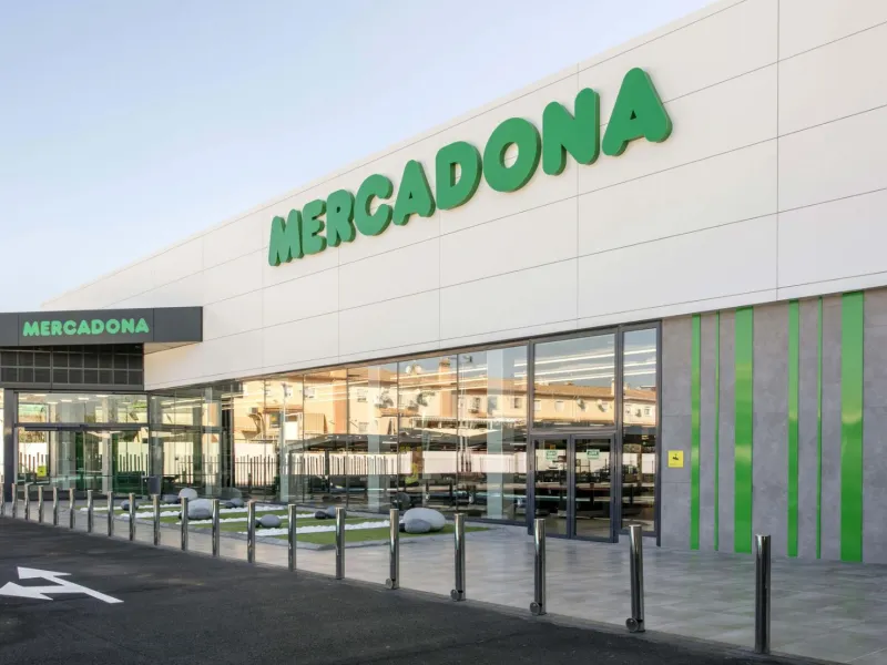 Retail Unit Leased to a Supermarket, Barcelona Metropolitan Area