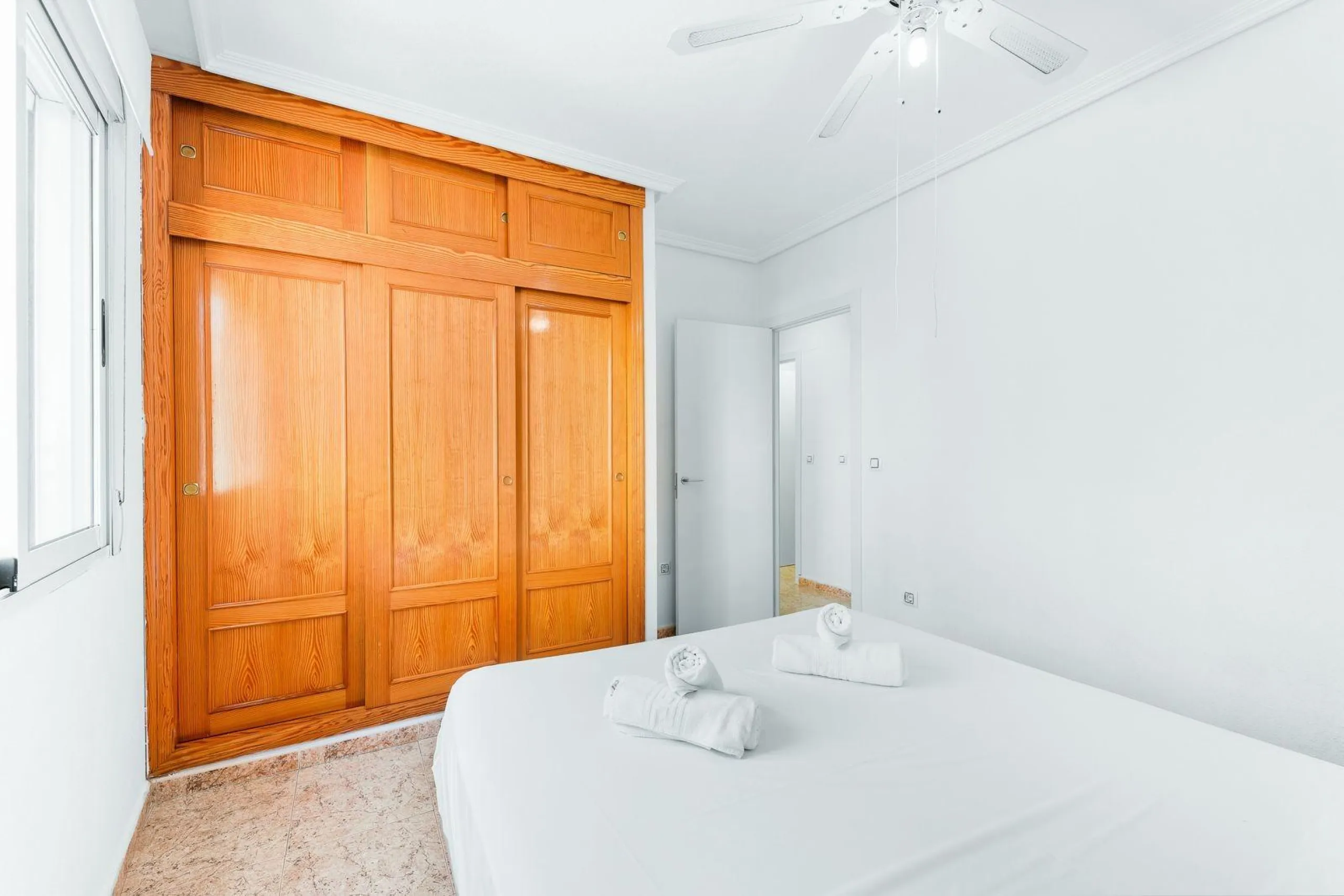 PISO DE 3 DORMITORIOS. 102M2. A 600 M DE LA PLAYA DEL ACEQUIÓN JUNTO AL PARQUE DE LAS NACIONES